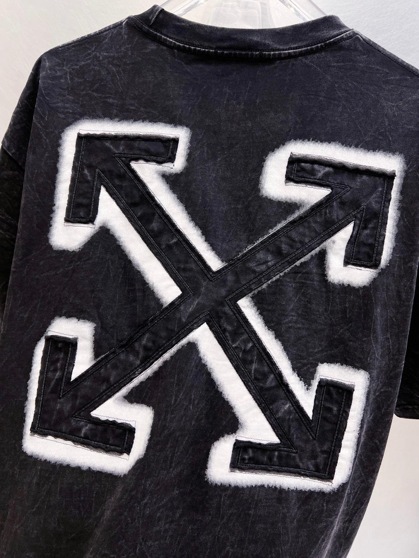 Camiseta OFF-WHITE (Oversized)