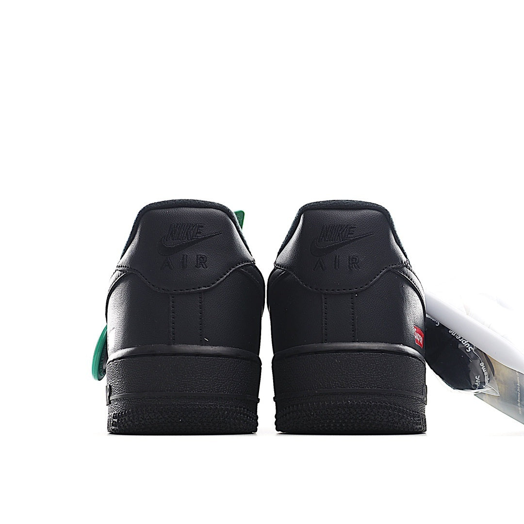 NIKE AIR FORCE 1 LOW x SUPREME