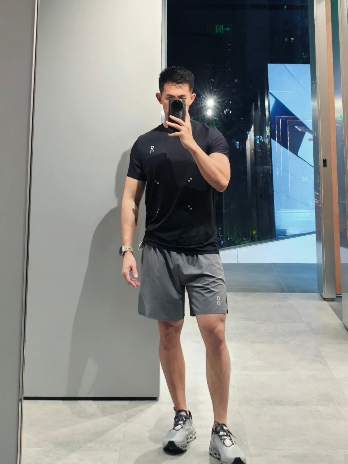 SHORTS ON RUNNING