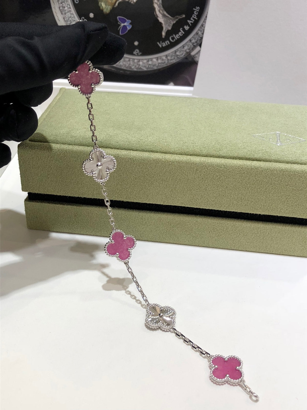 Pulseira Van Cleef & Arpels 'Alhambra 5 Motifs'