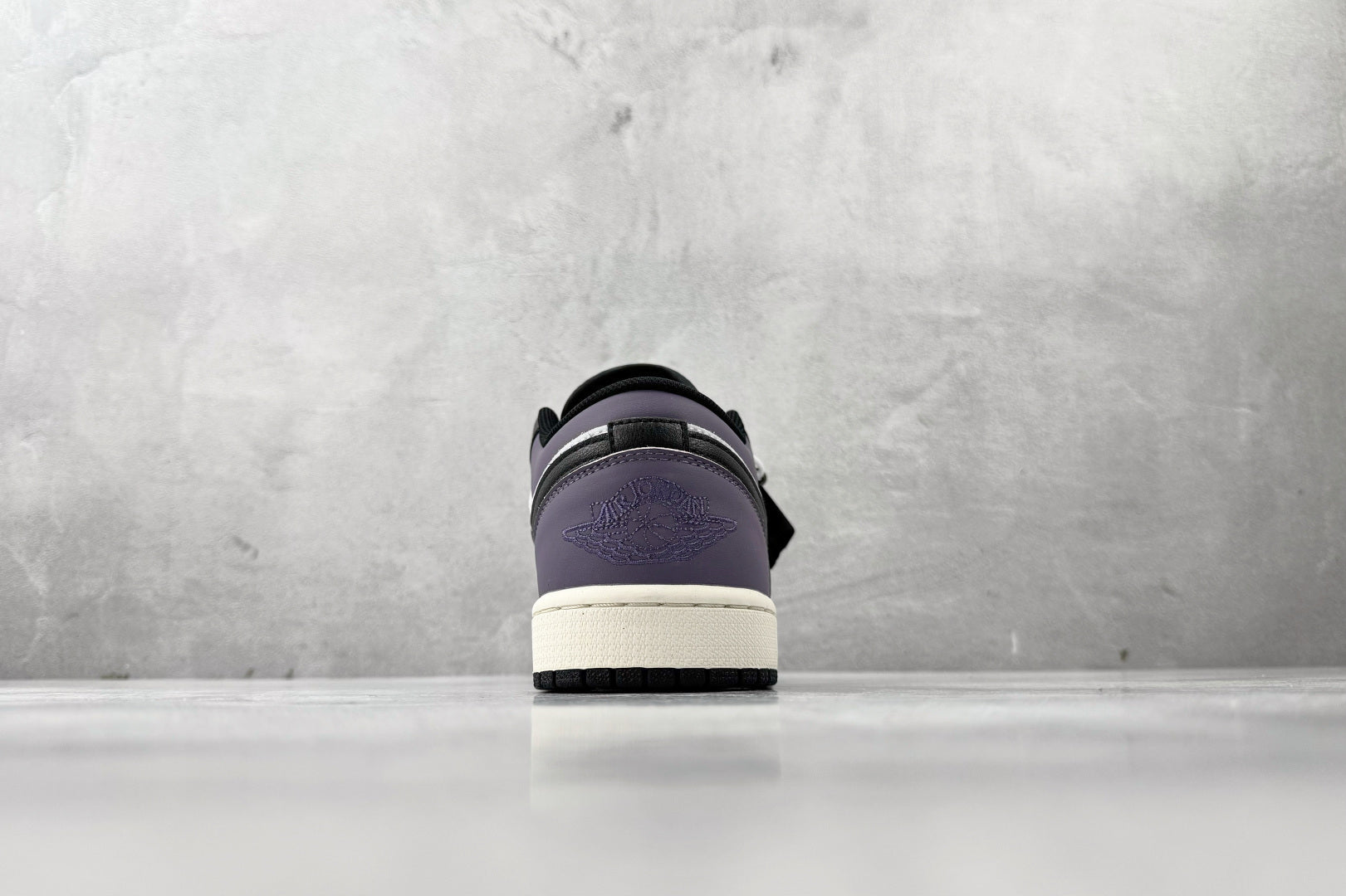 NIKE AIR JORDAN 1 LOW 'COURT PURPLE'