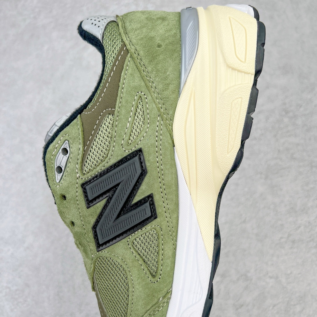 New Balance 990v6