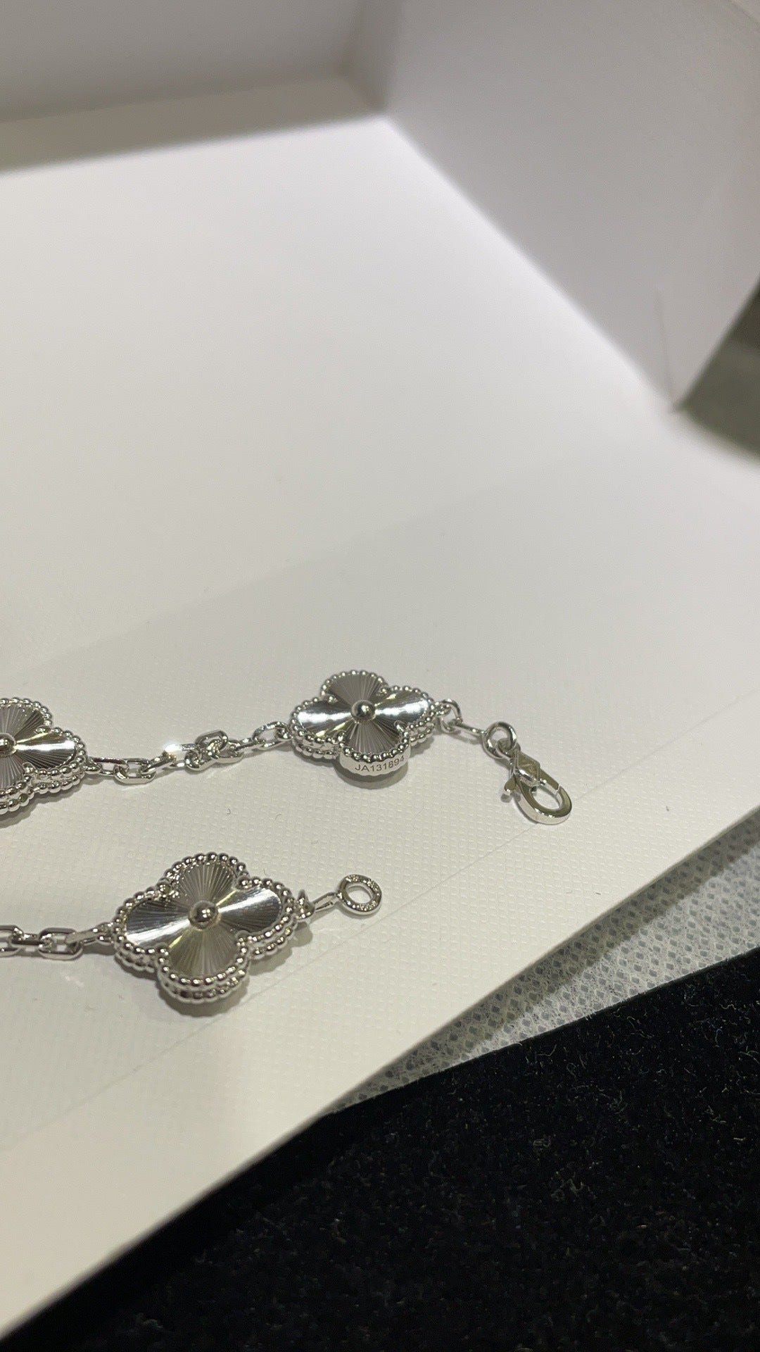Pulseira Van Cleef & Arpels 'Alhambra 5 Motifs'