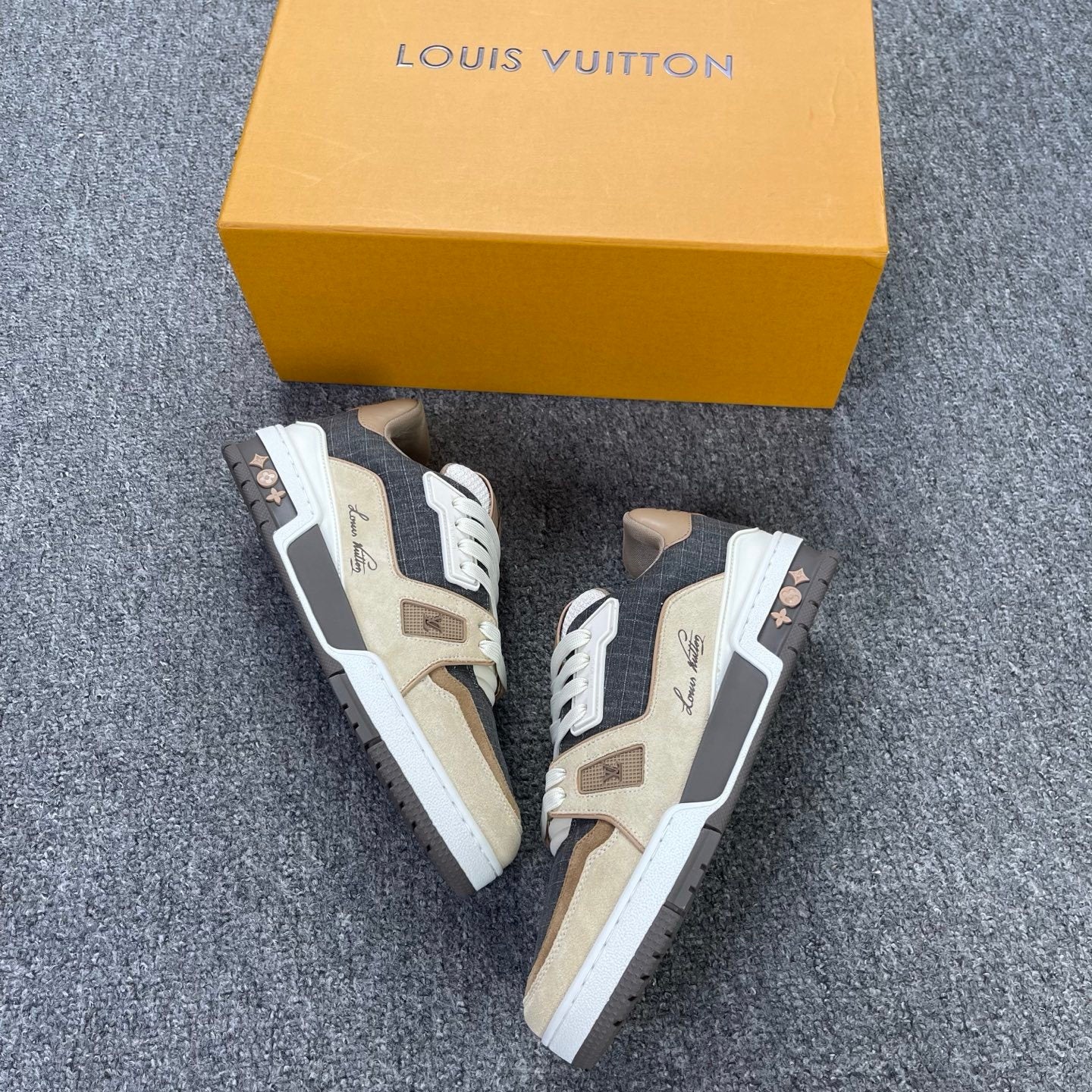 LOUIS VUITTON 'TRAINER'