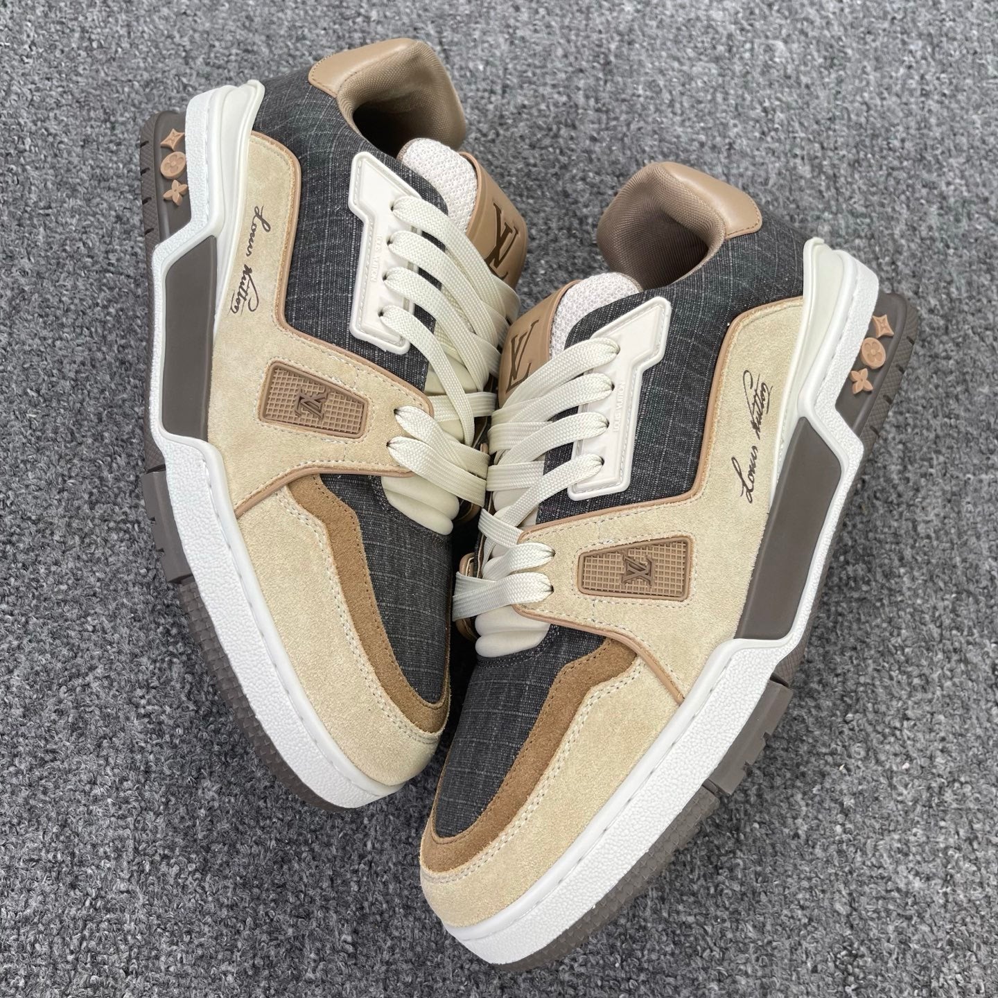 LOUIS VUITTON 'TRAINER'
