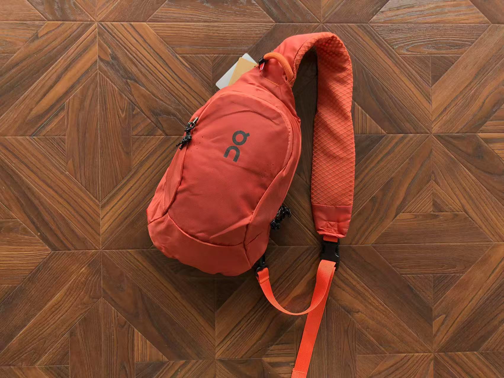 BAG ON RUNNING