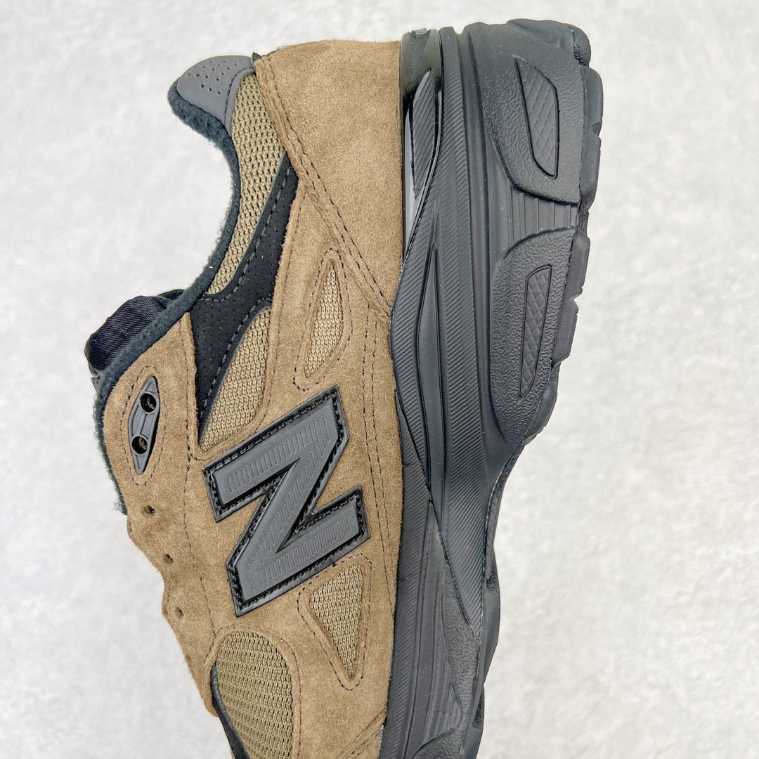 New Balance 990v6
