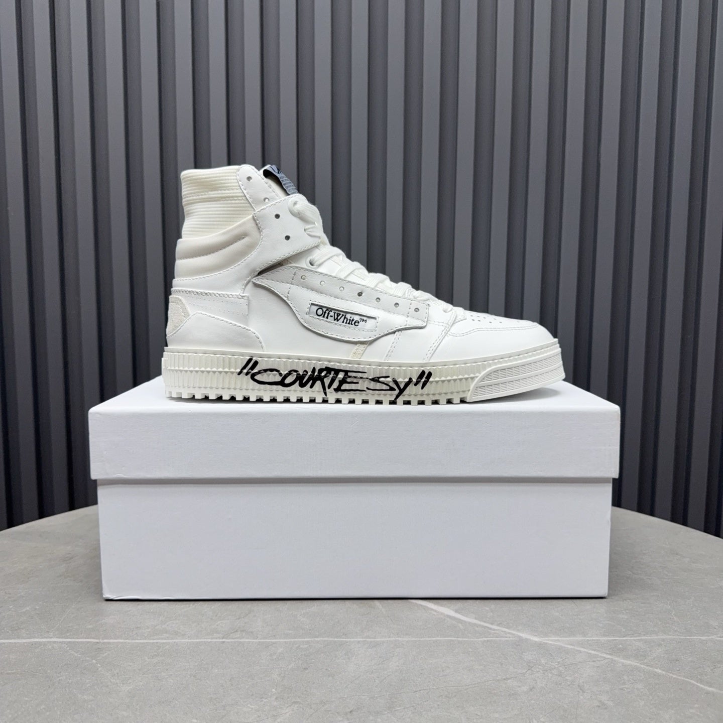 Off White 'Court 3.0'