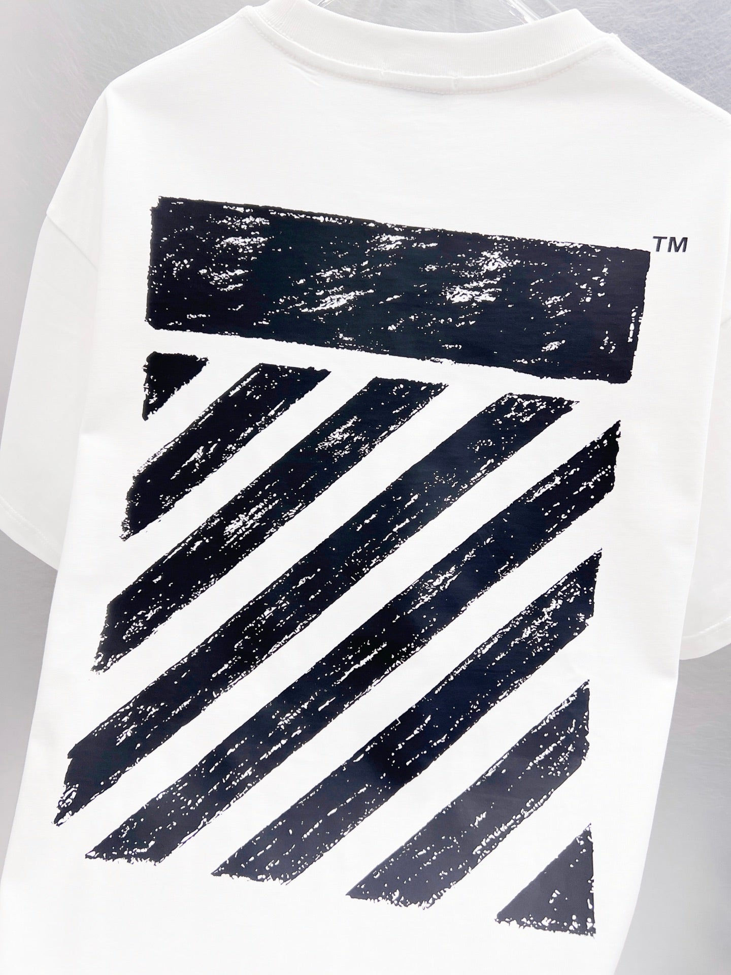 Camiseta OFF-WHITE (Oversized)