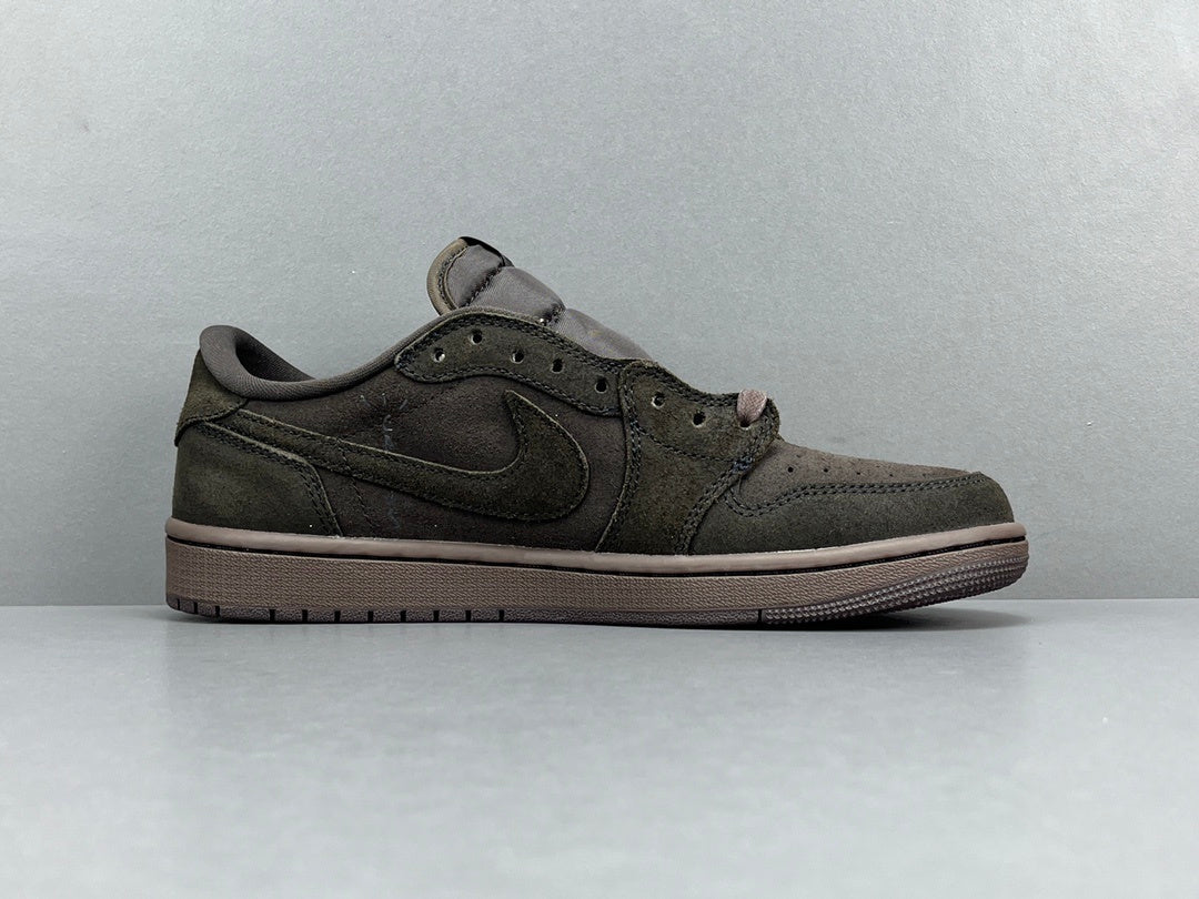 NIKE AIR JORDAN 1 LOW x TRAVIS SCOTT