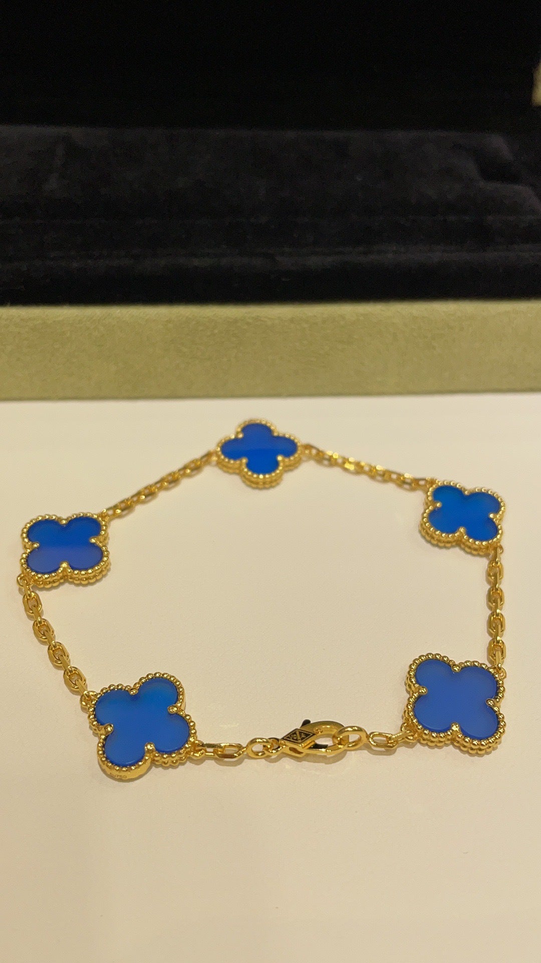 Pulseira Van Cleef & Arpels 'Alhambra 5 Motifs'