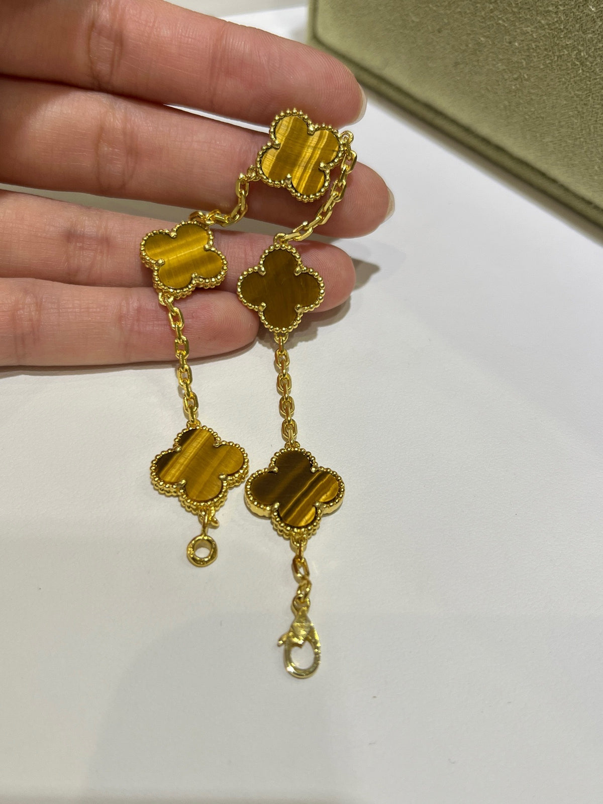 Pulseira Van Cleef & Arpels 'Alhambra 5 Motifs'