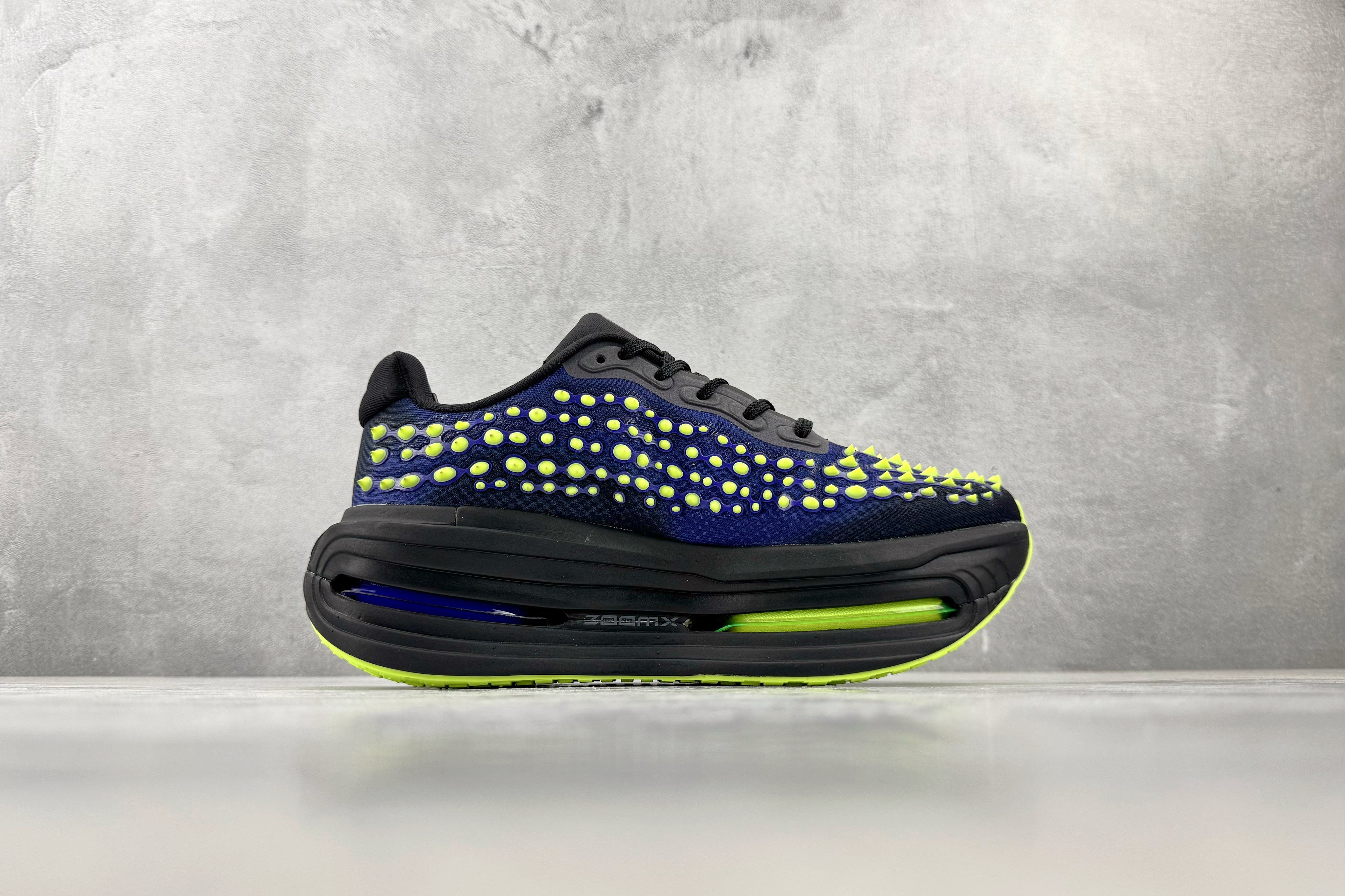 Nike 'Vomero Premium'