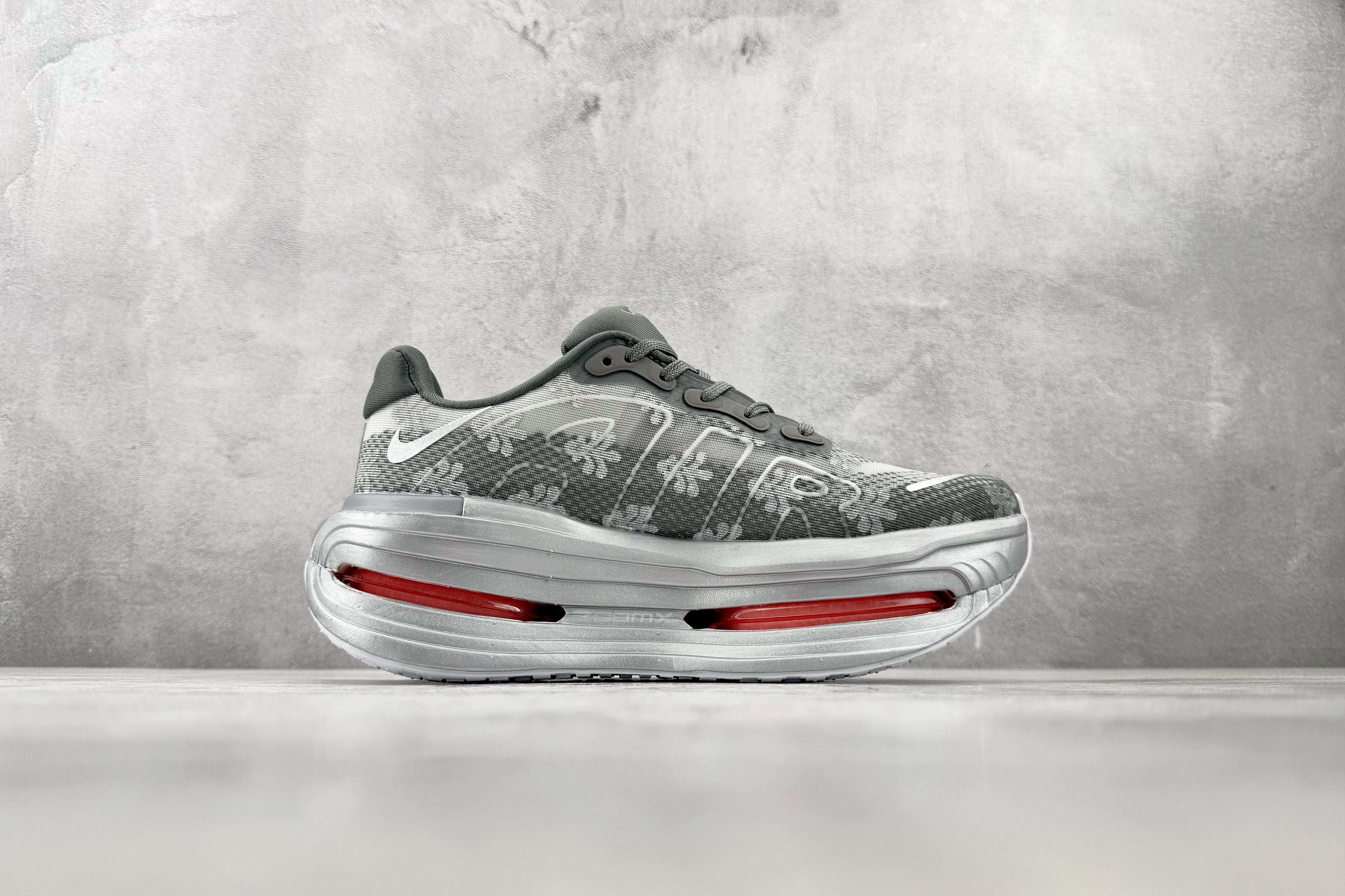 Nike 'Vomero Premium'