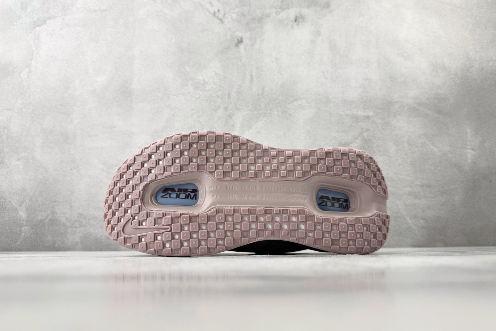 Nike 'Vomero Premium'