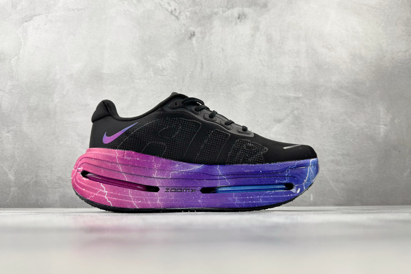 Nike 'Vomero Premium'