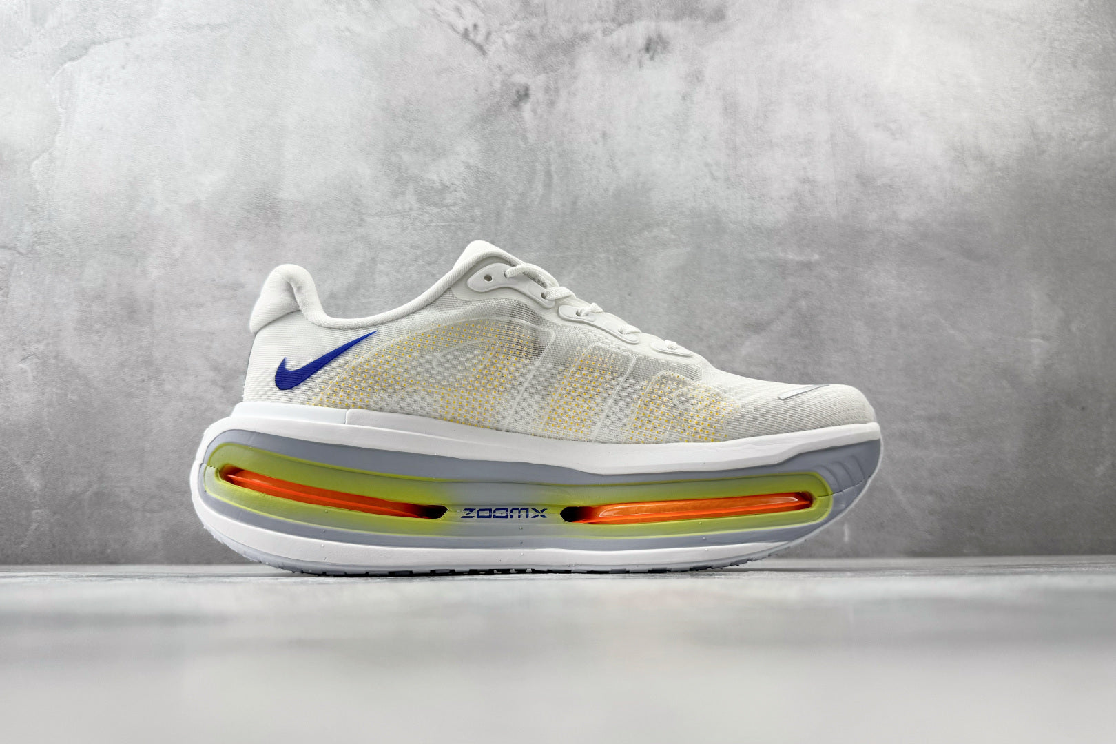 Nike 'Vomero Premium'