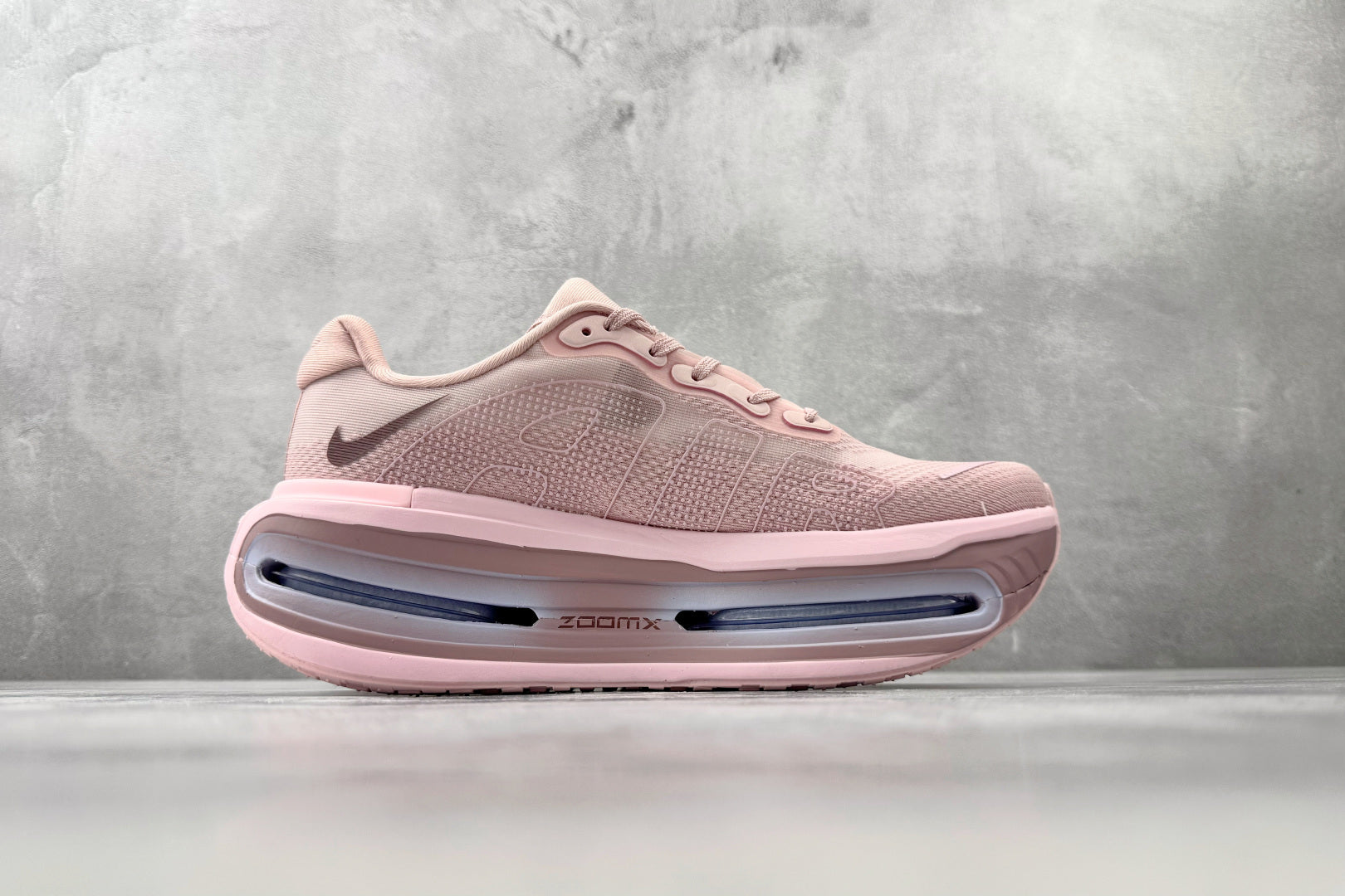 Nike 'Vomero Premium'