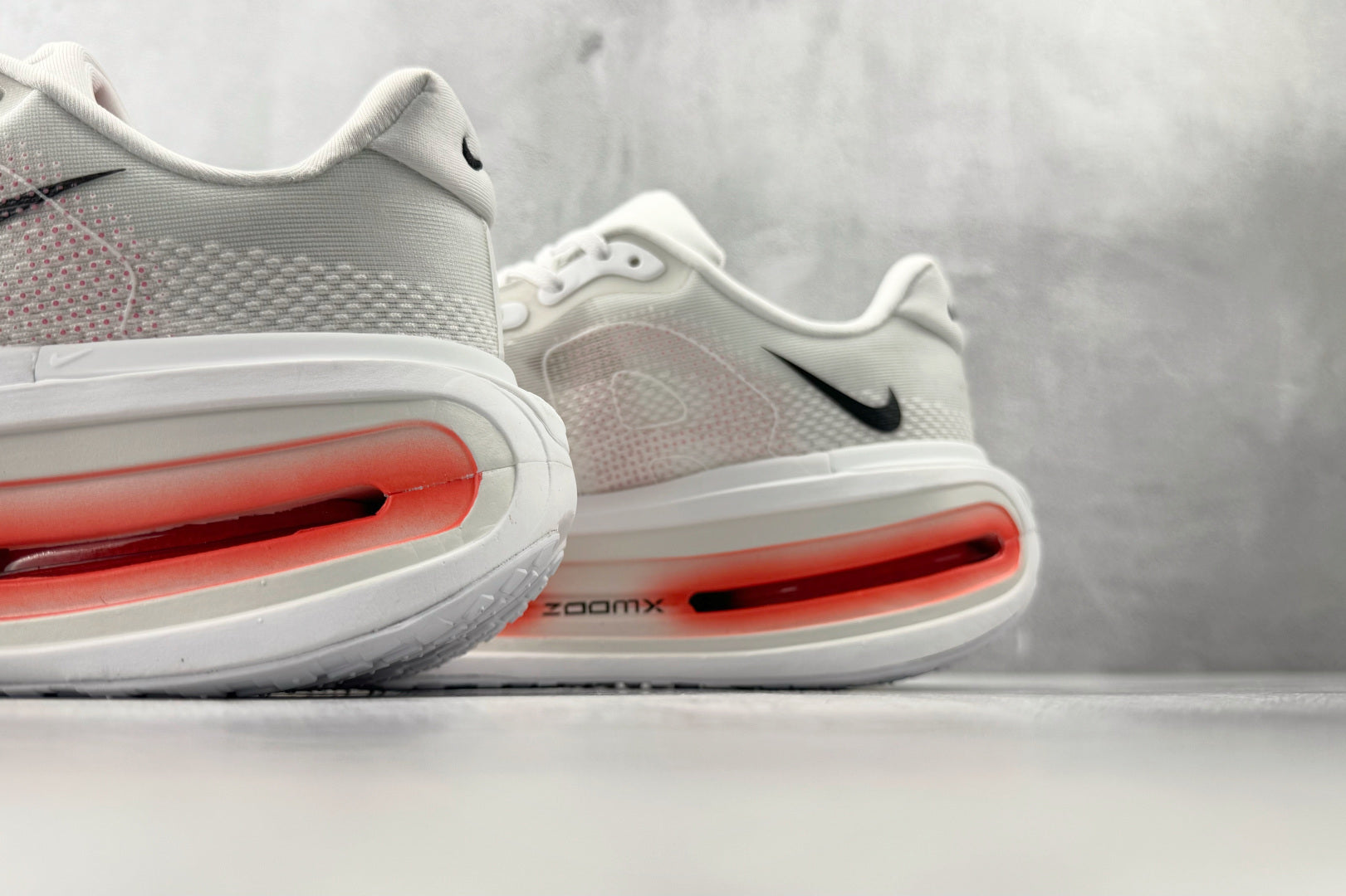 Nike 'Vomero Premium'