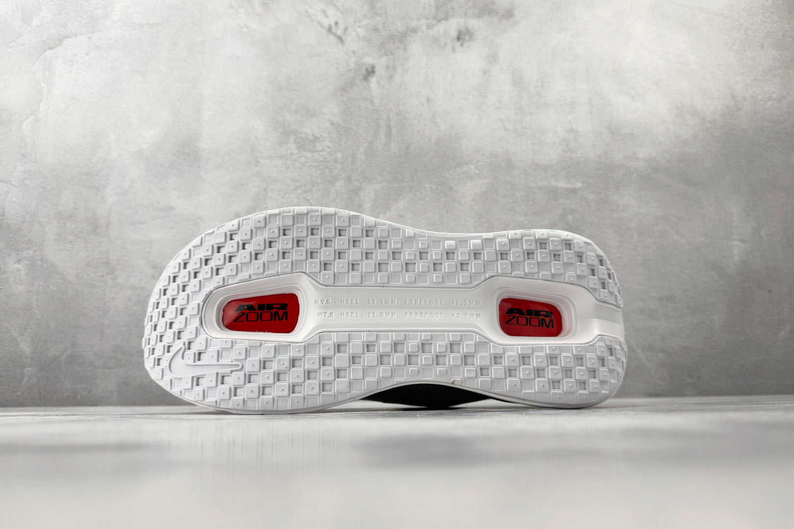 Nike 'Vomero Premium'