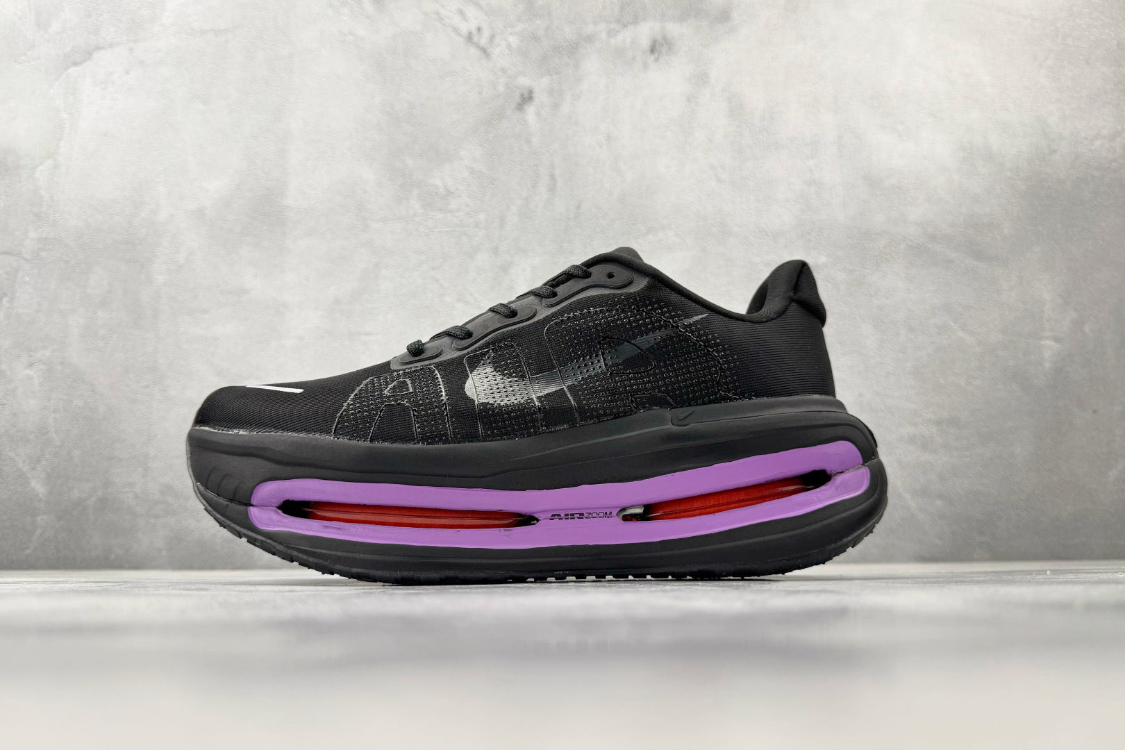Nike 'Vomero Premium'