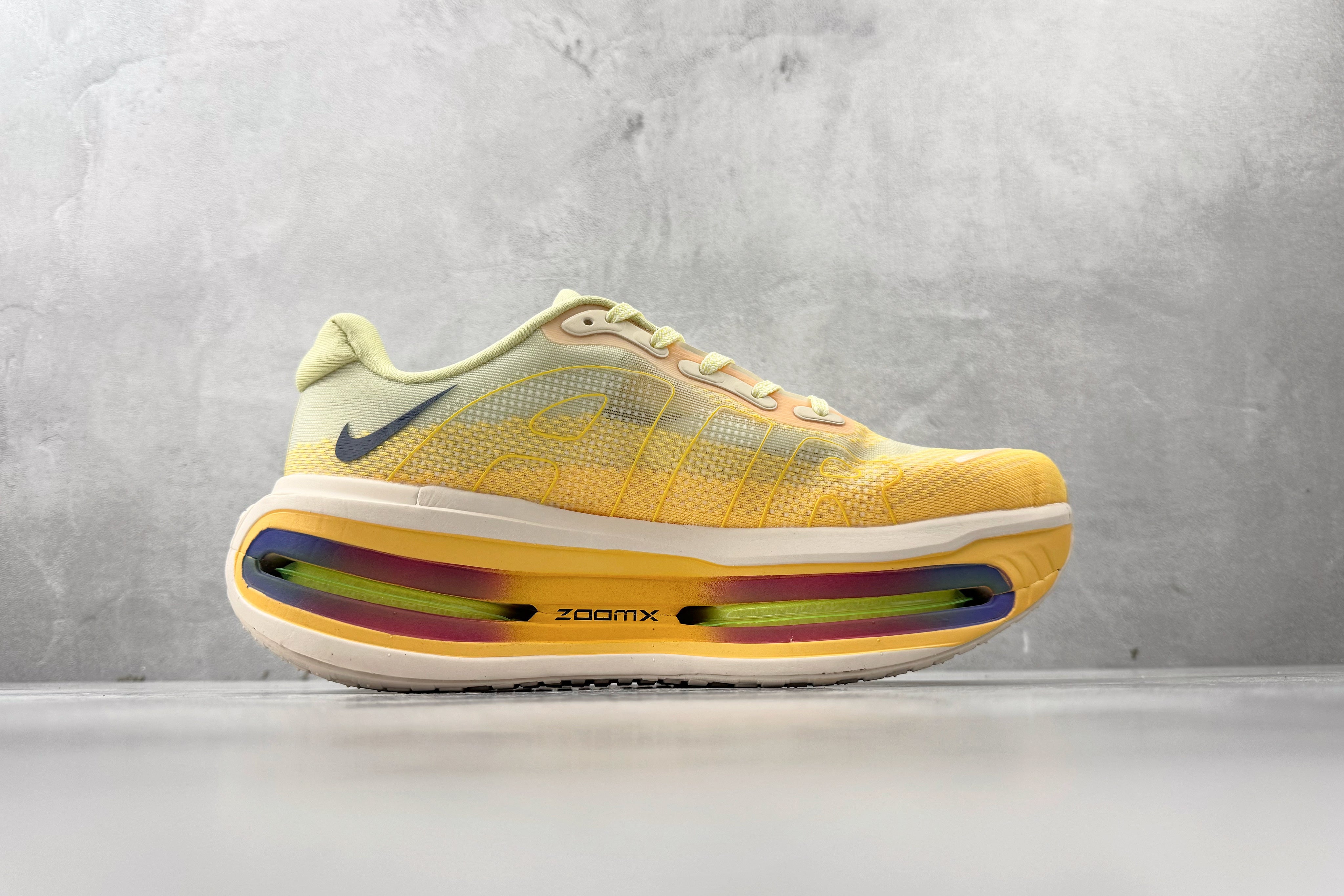 Nike 'Vomero Premium'