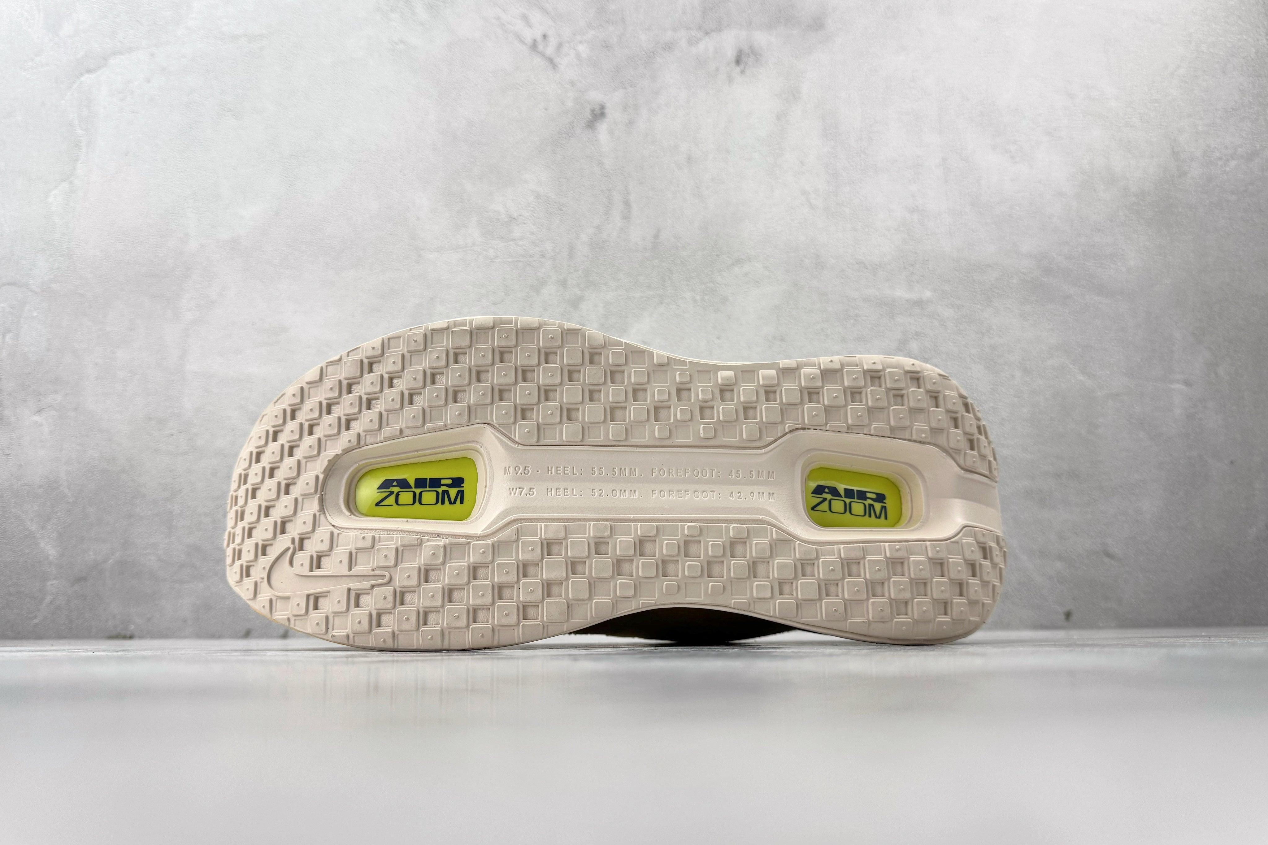 Nike 'Vomero Premium'