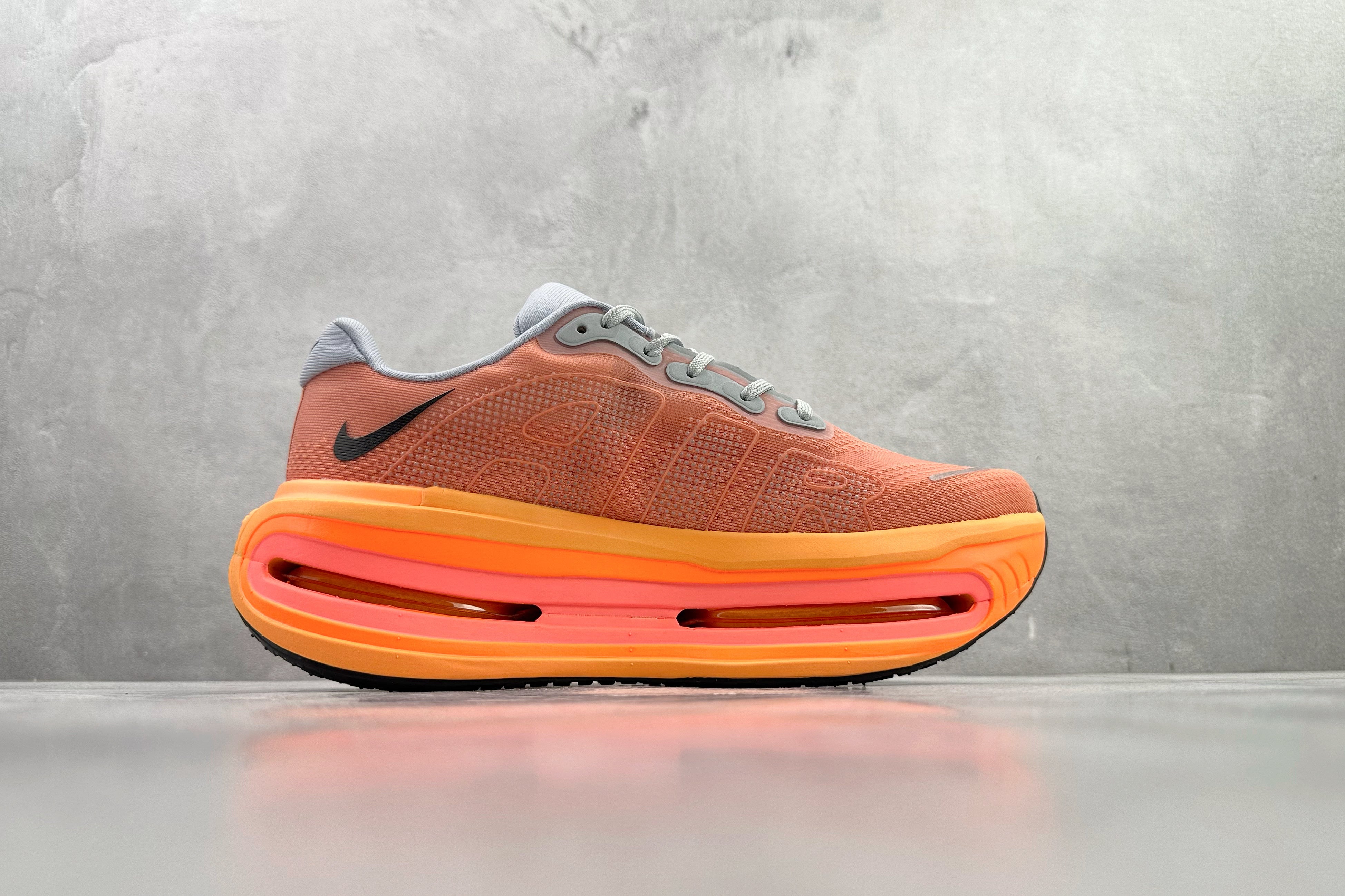 Nike 'Vomero Premium'