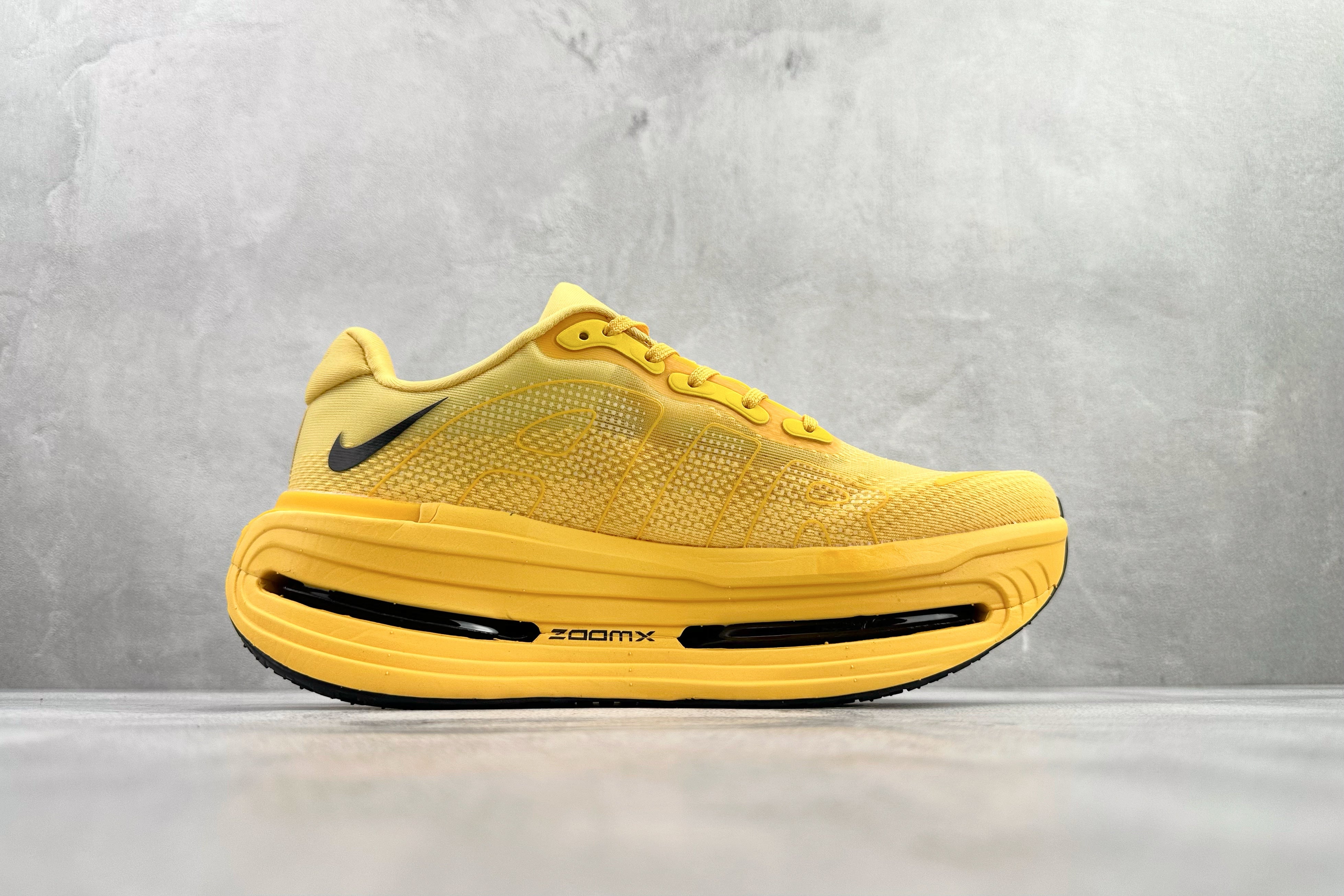 Nike 'Vomero Premium'