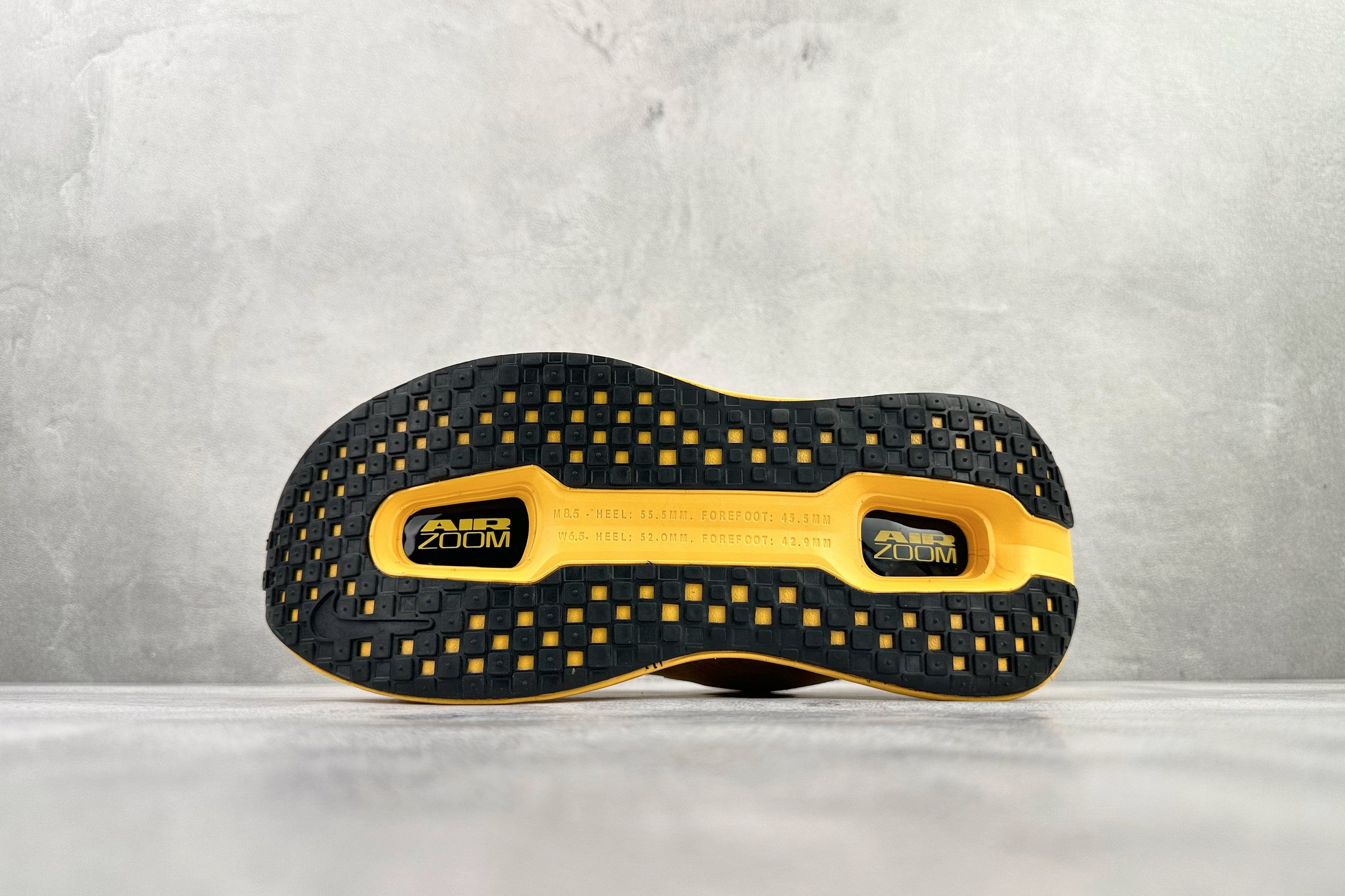 Nike 'Vomero Premium'