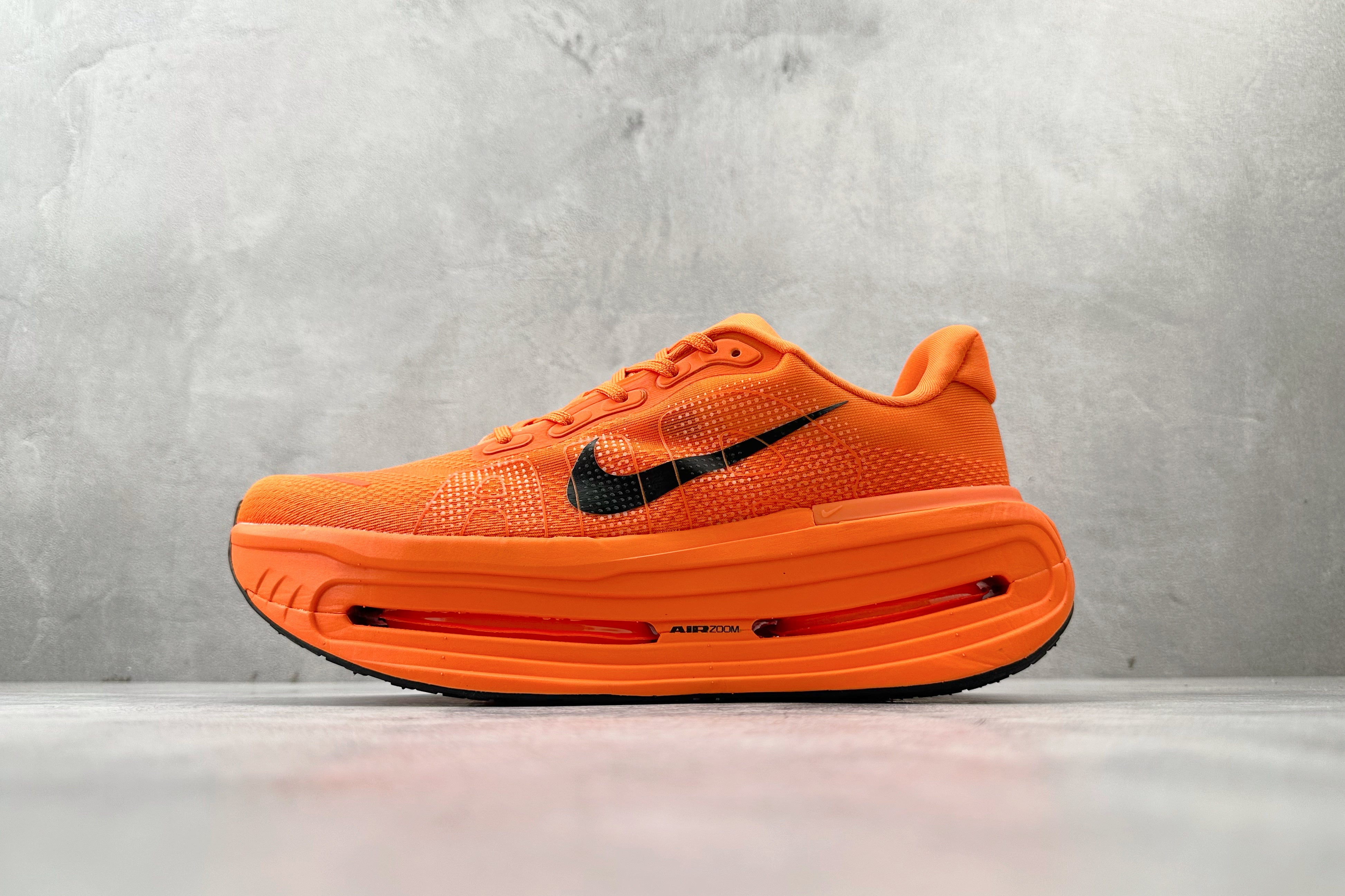 Nike 'Vomero Premium'