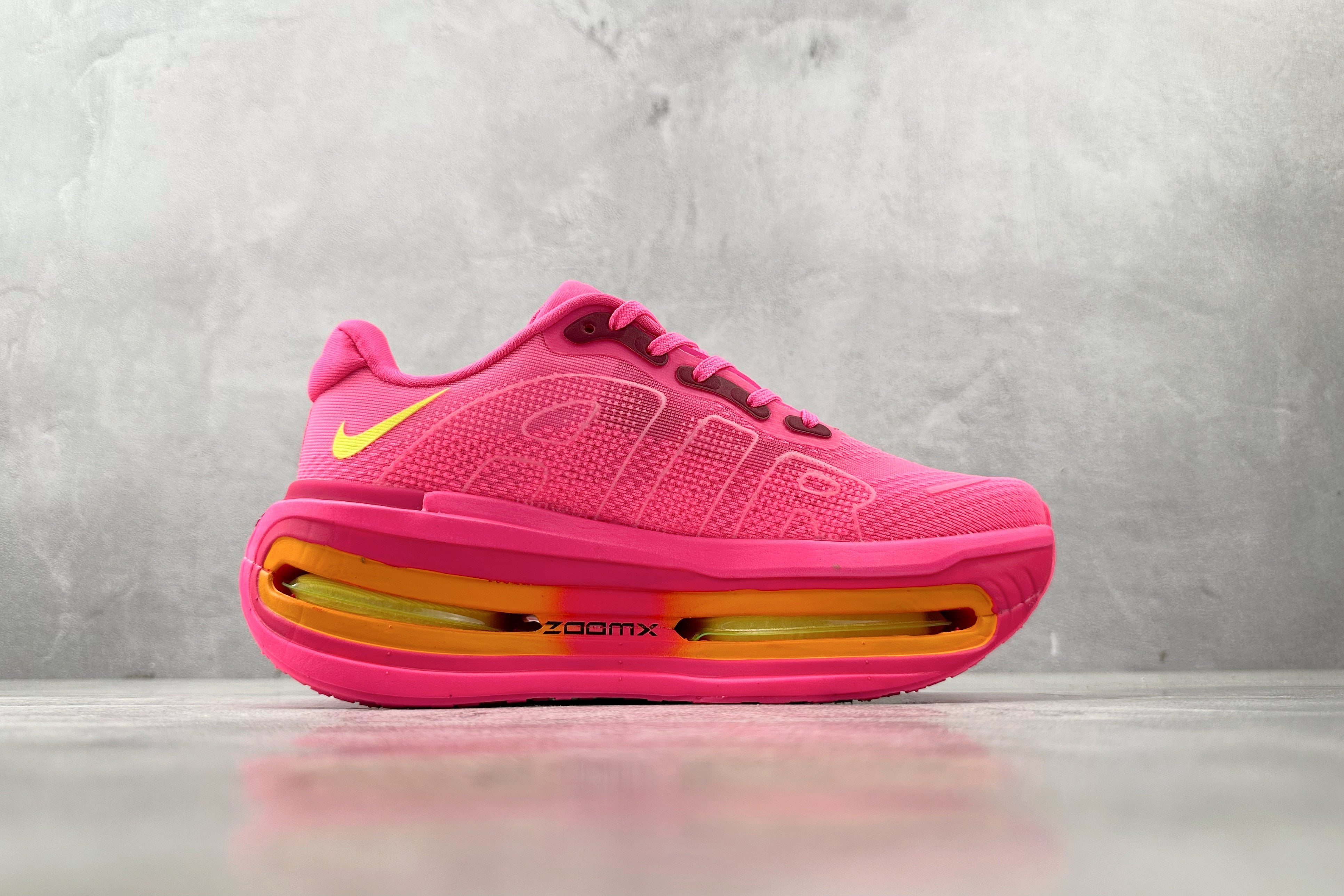 Nike 'Vomero Premium'