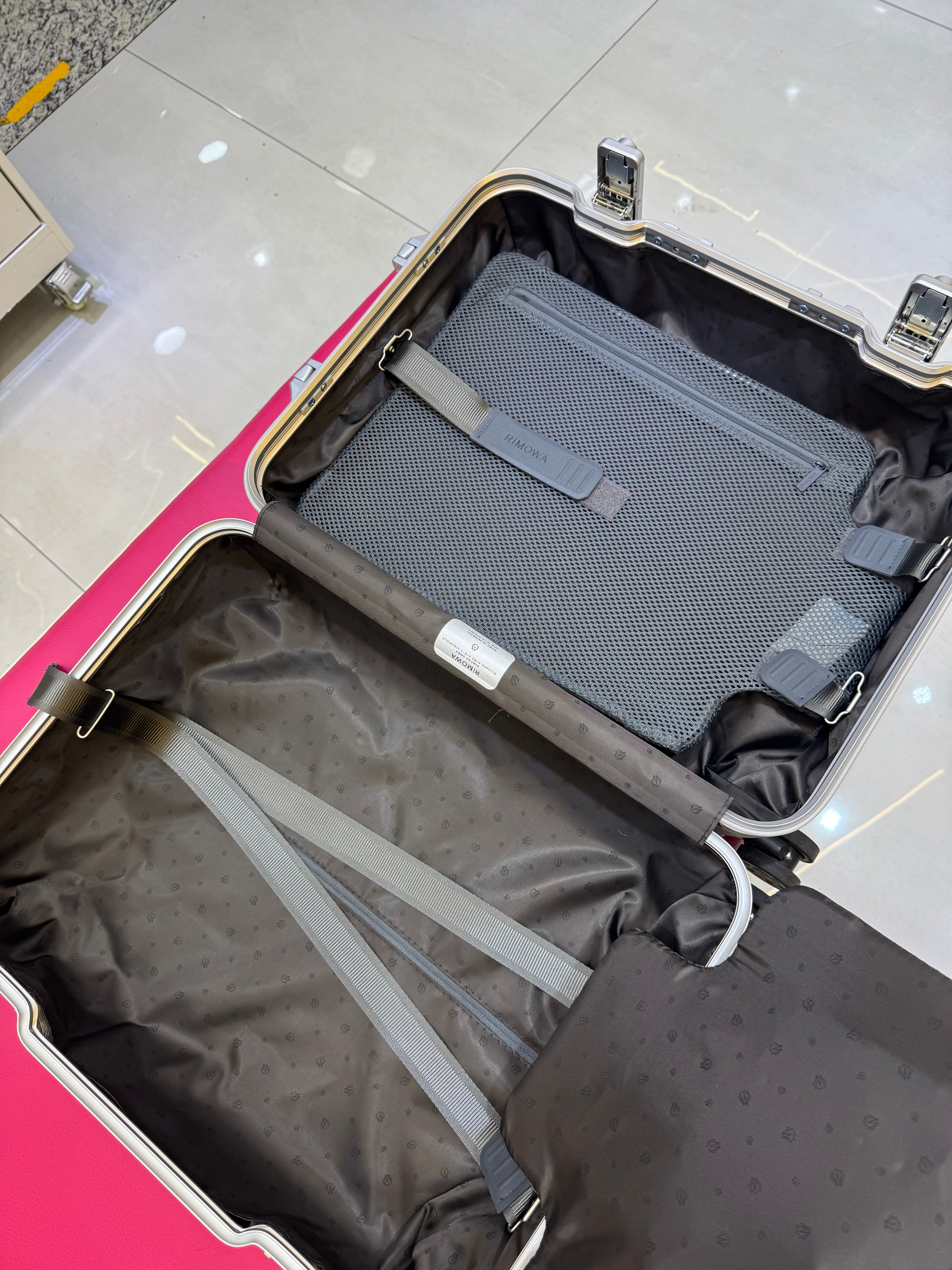 Mala de bordo RIMOWA (Alumínio)
