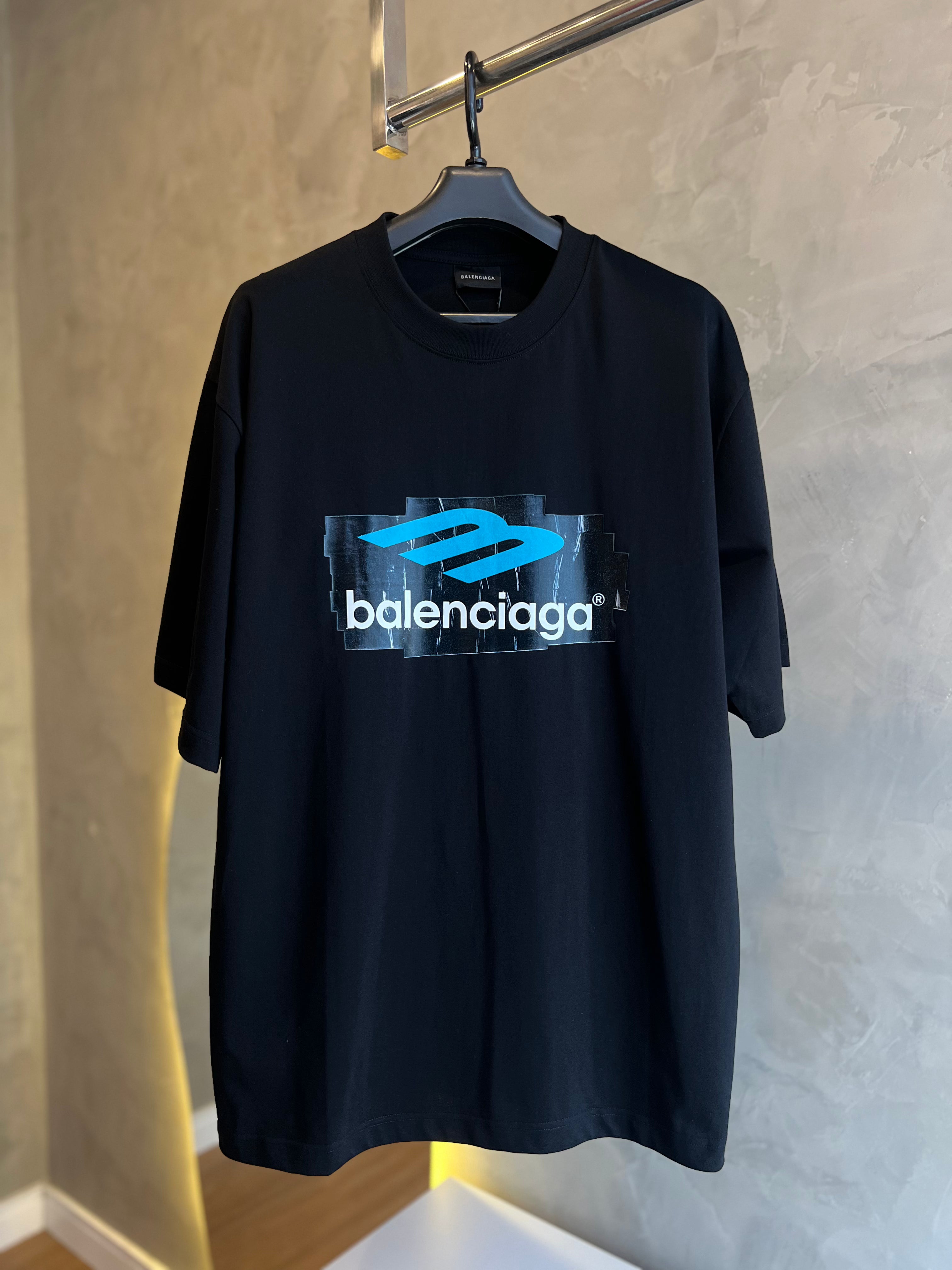 Camiseta BALENCIAGA (Oversized)
