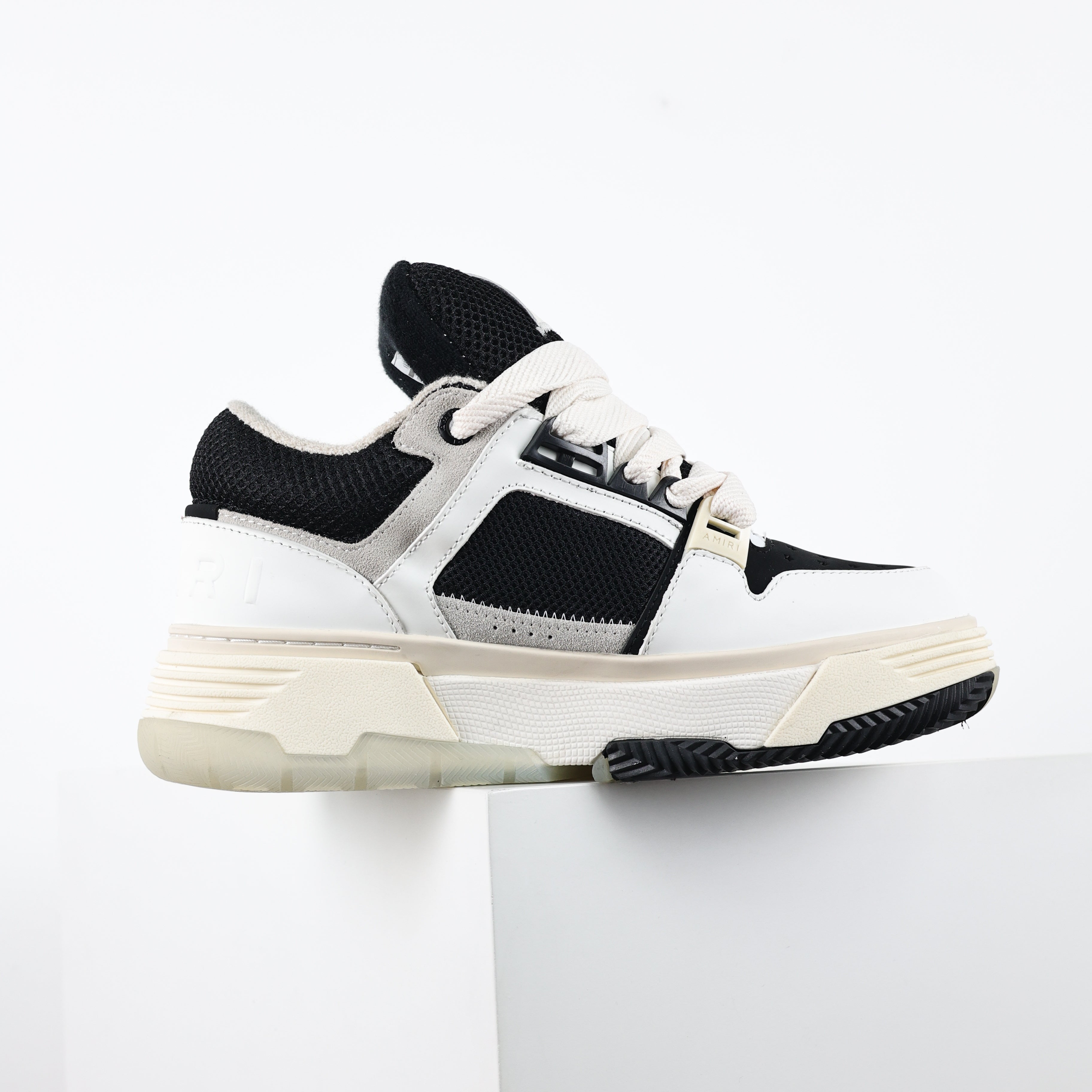 Tenis AMIRI MA-1 - Branco/Preto