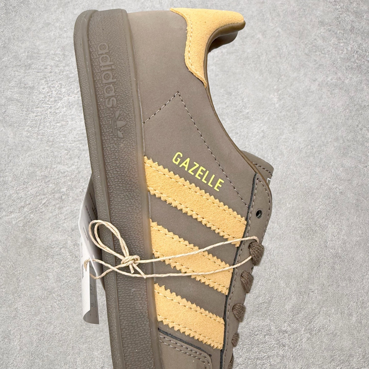 Adidas 'Gazelle' Shadow Brown / Golden Beige