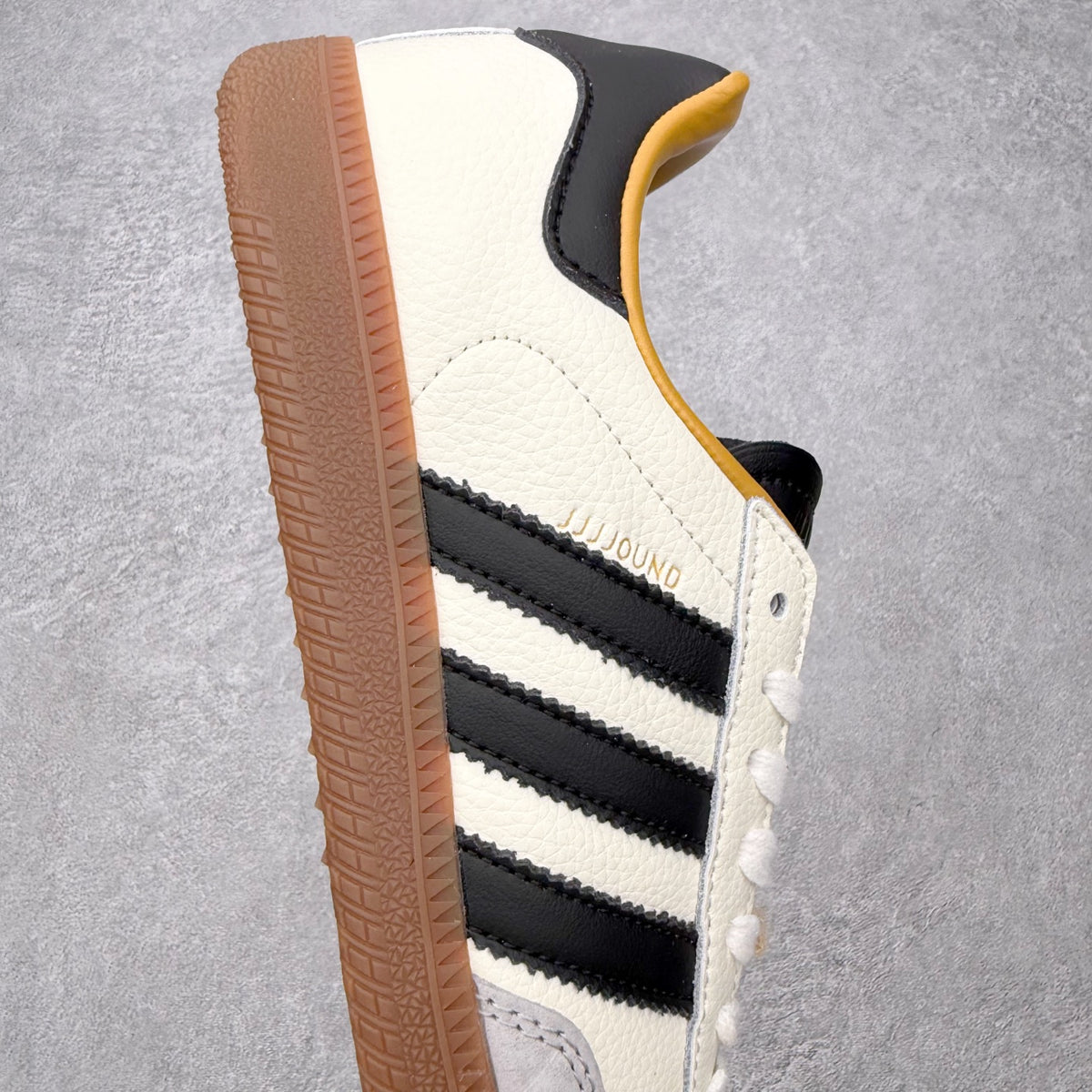 Adidas x JJJJound Samba OG Made in Germany Off White Core Black Gum - detalhe lateral