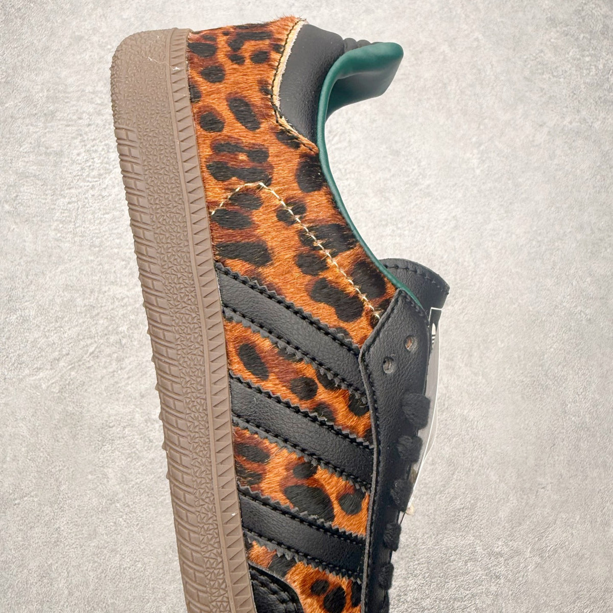 Adidas Samba OG Core Black Collegiate Green - detalhe