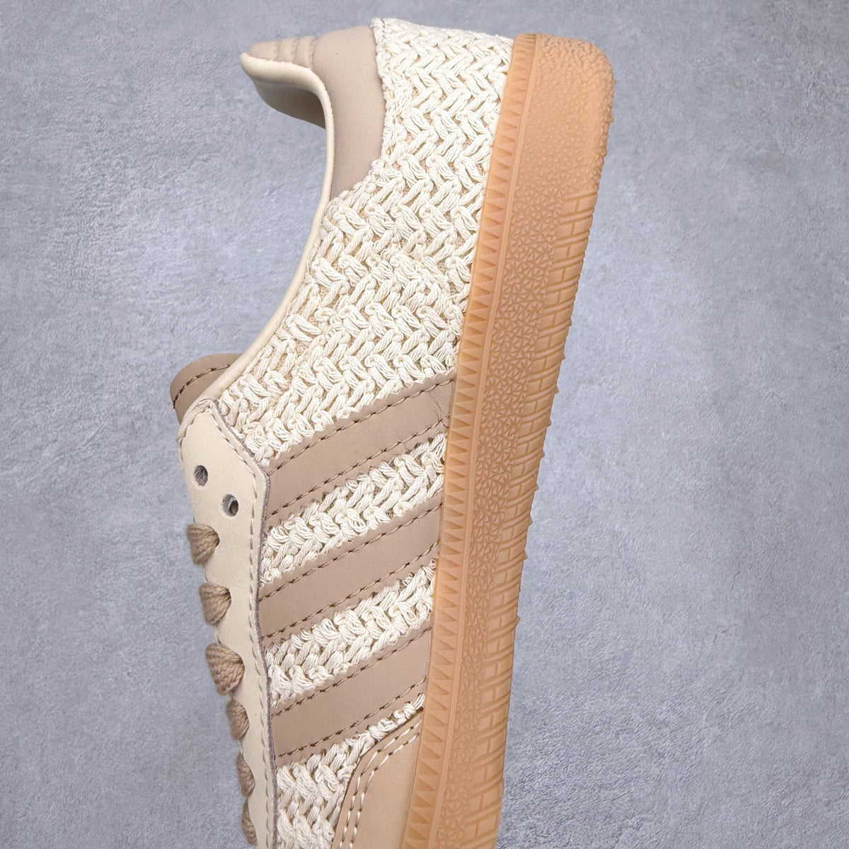 Adidas Samba OG Crochet Sand Strata detalhe