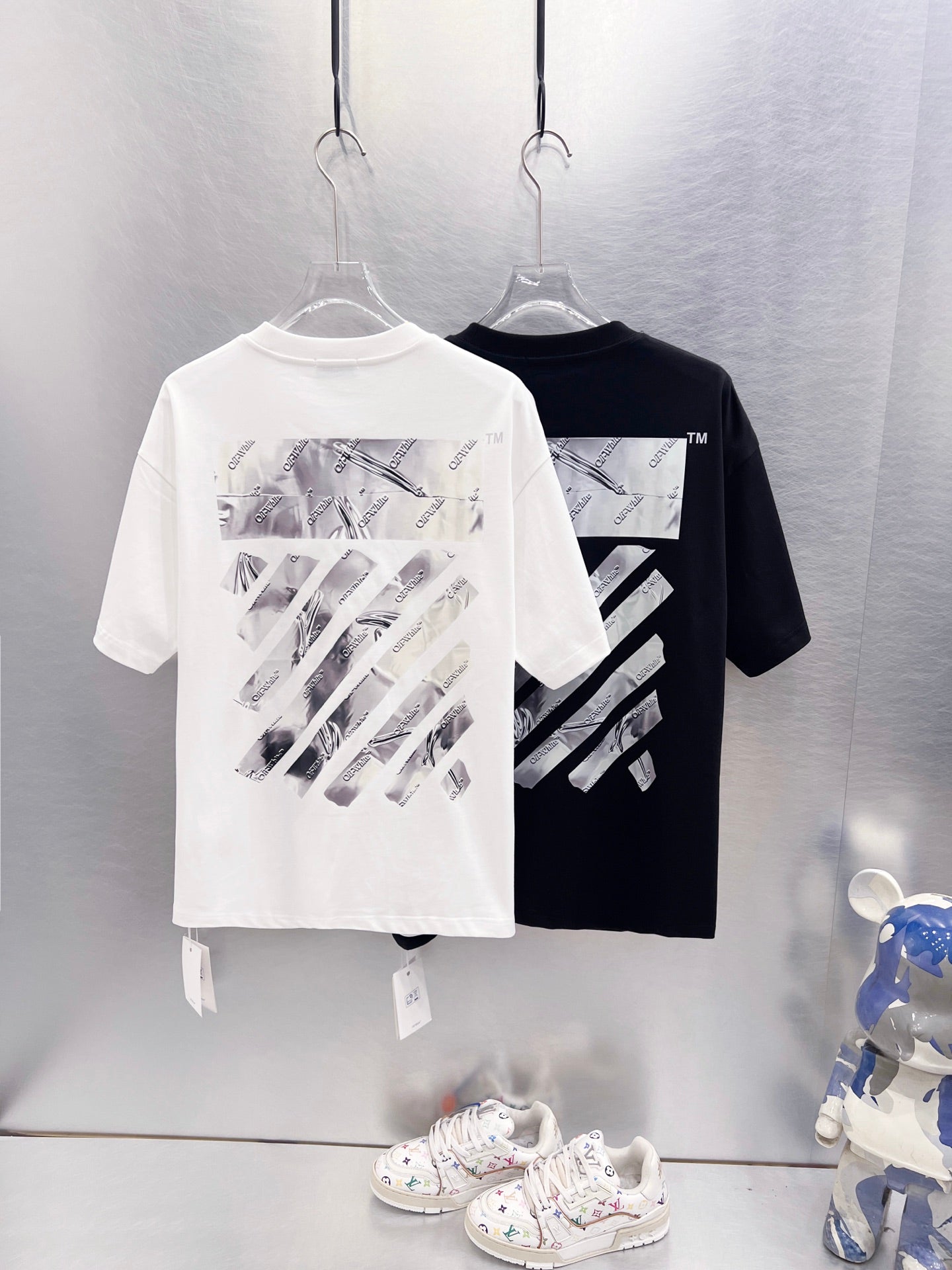Camiseta OFF-WHITE (Oversized)