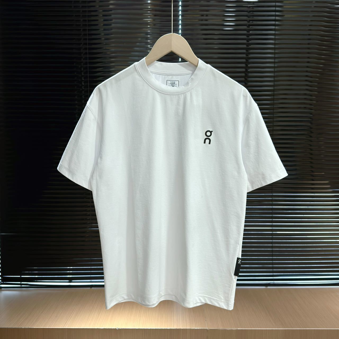 Camiseta ON RUNNING