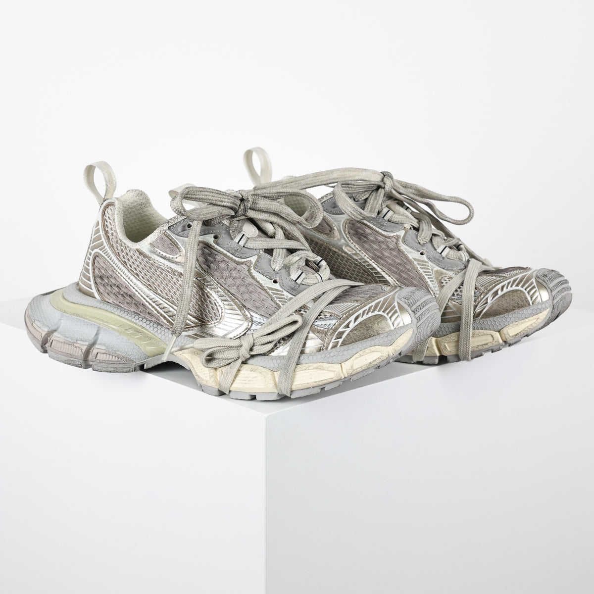 Balenciaga 3XL Extreme Lace - par