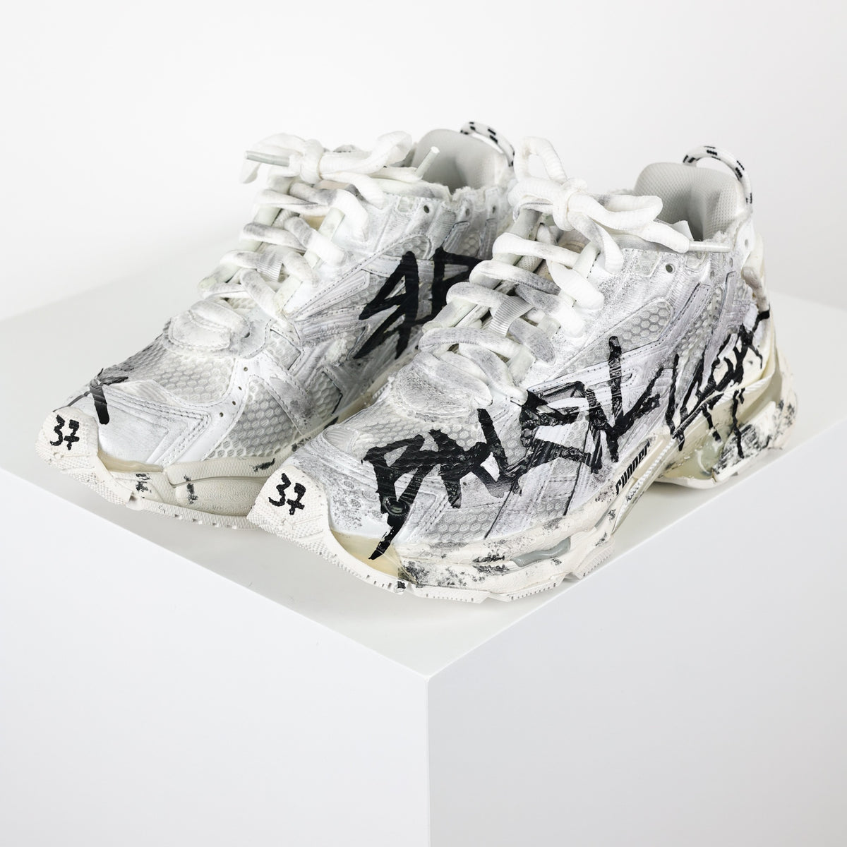 Balenciaga Runner Graffiti - foto principal