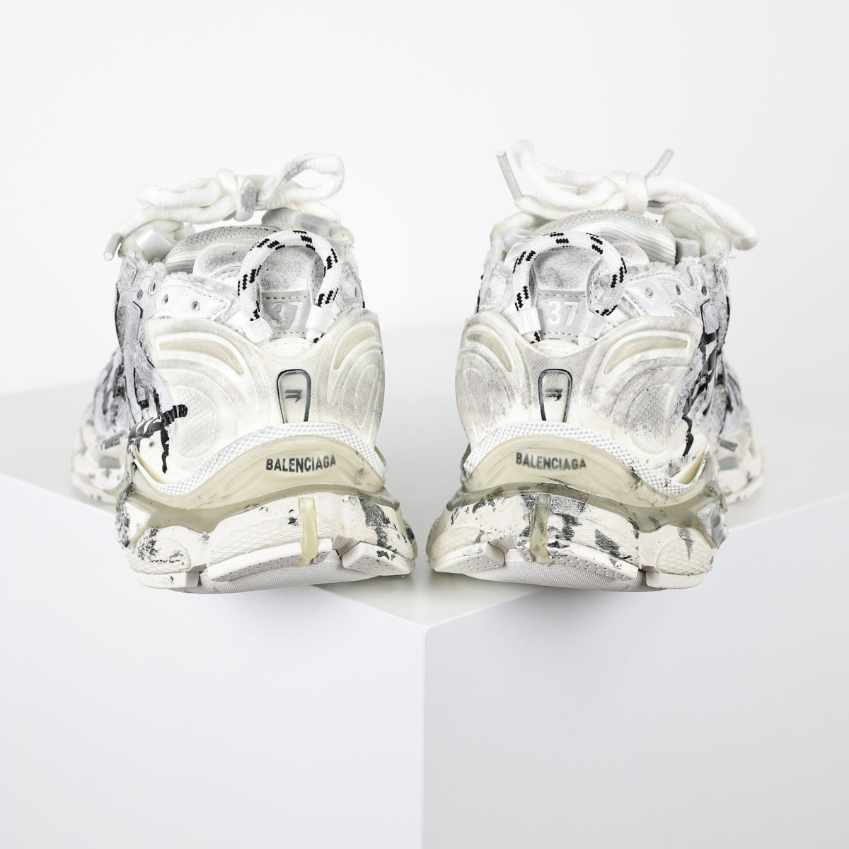 Balenciaga Runner Graffiti - vista traseira