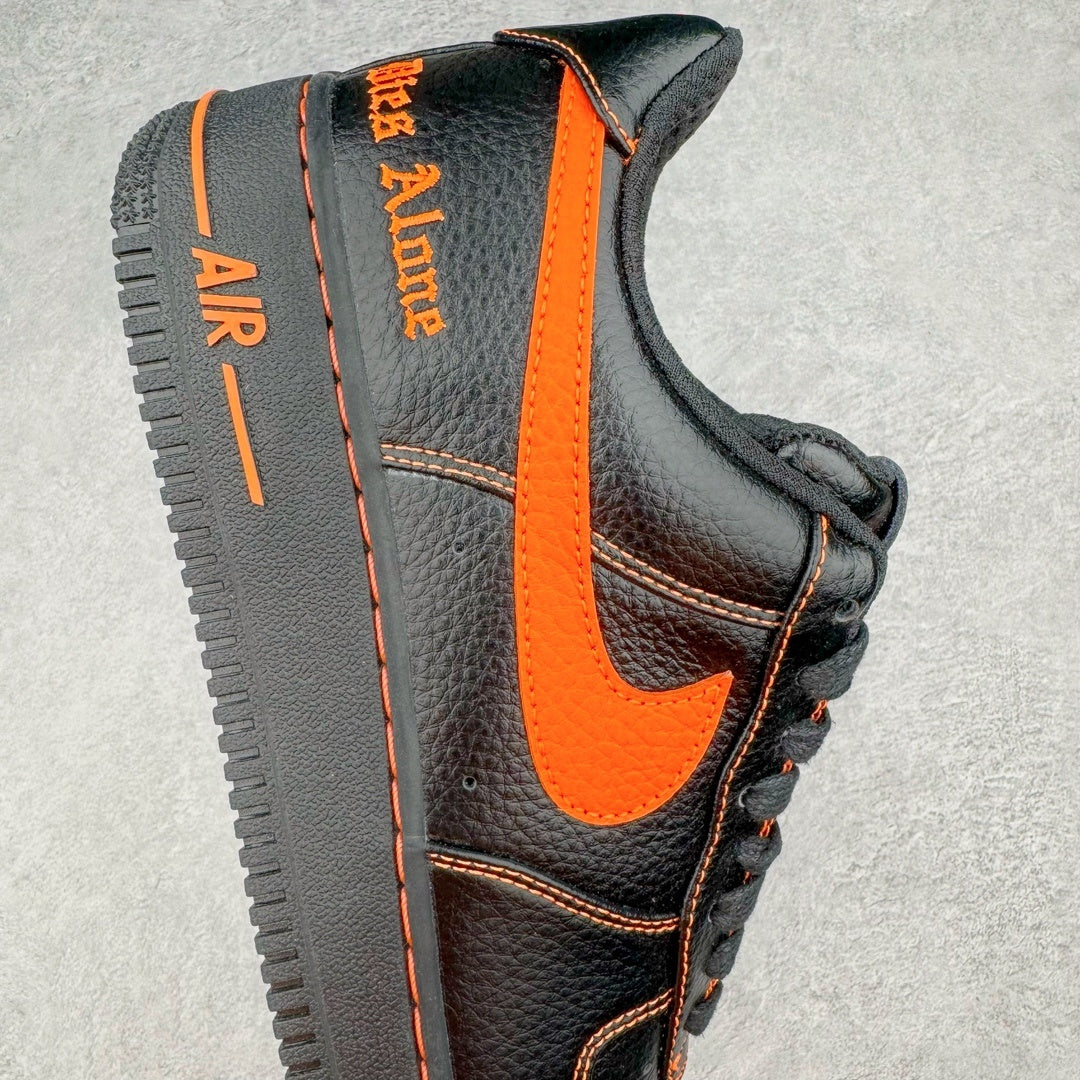 VLONE x Nike Air Force 1 Low Black Total Orange - lateral oposta