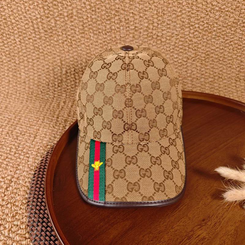 Boné GUCCI bege - vista frontal