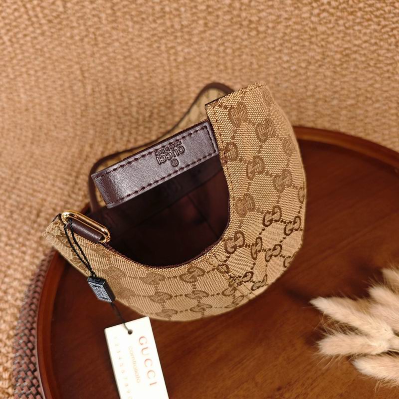 Boné GUCCI bege - vista traseira e ajuste