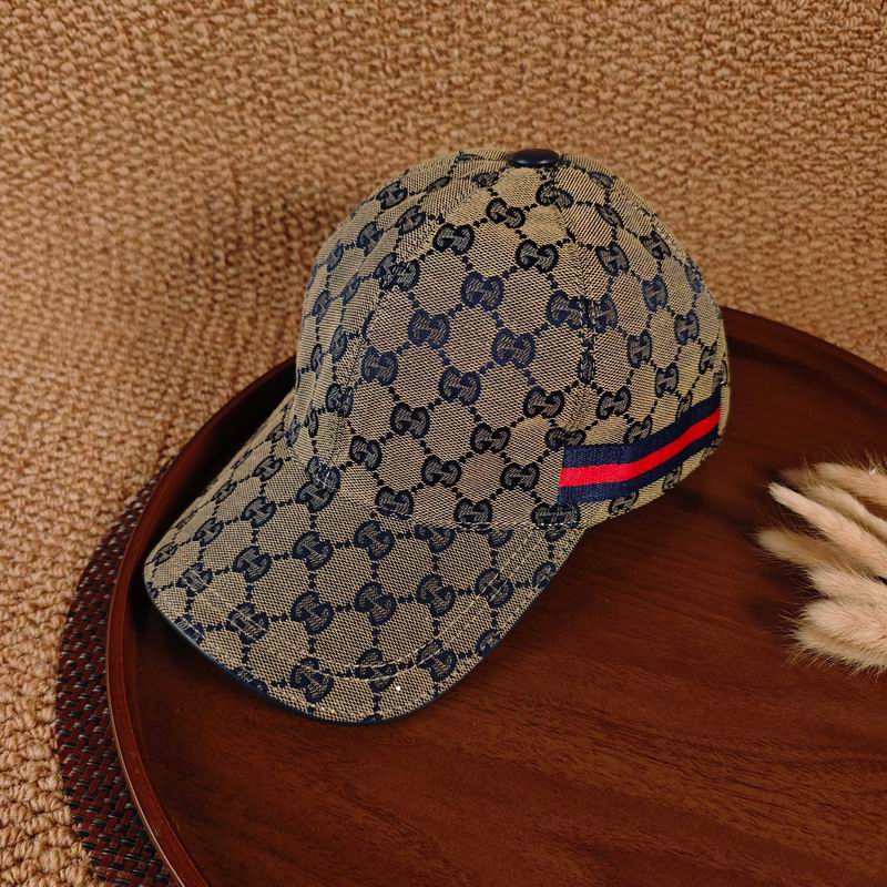 Boné GUCCI bege - vista diagonal lateral
