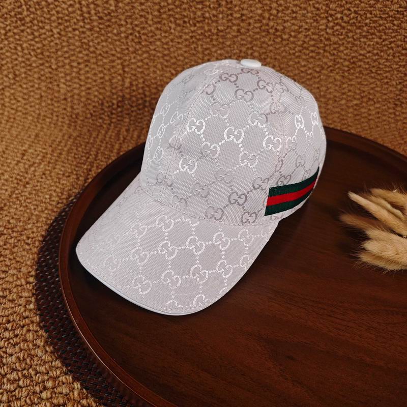 Boné GUCCI branco - vista diagonal lateral