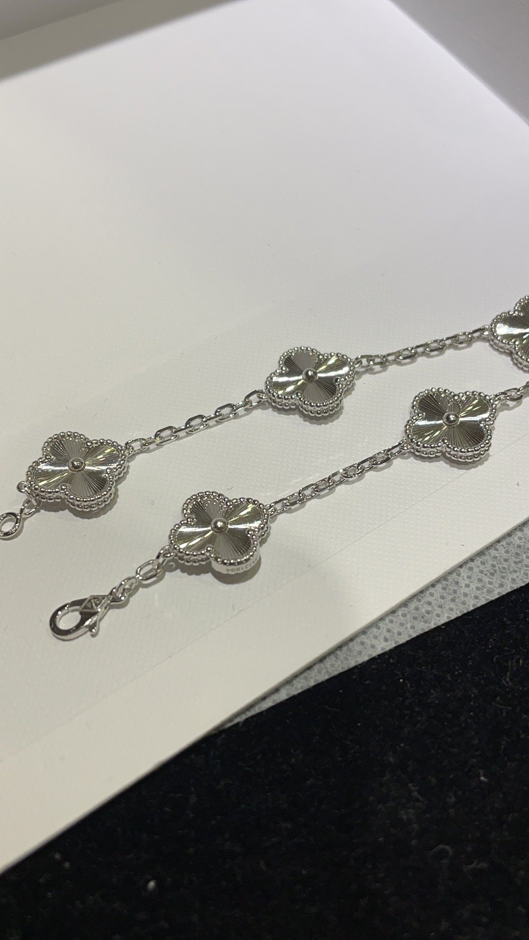Pulseira Van Cleef & Arpels 'Alhambra 5 Motifs'